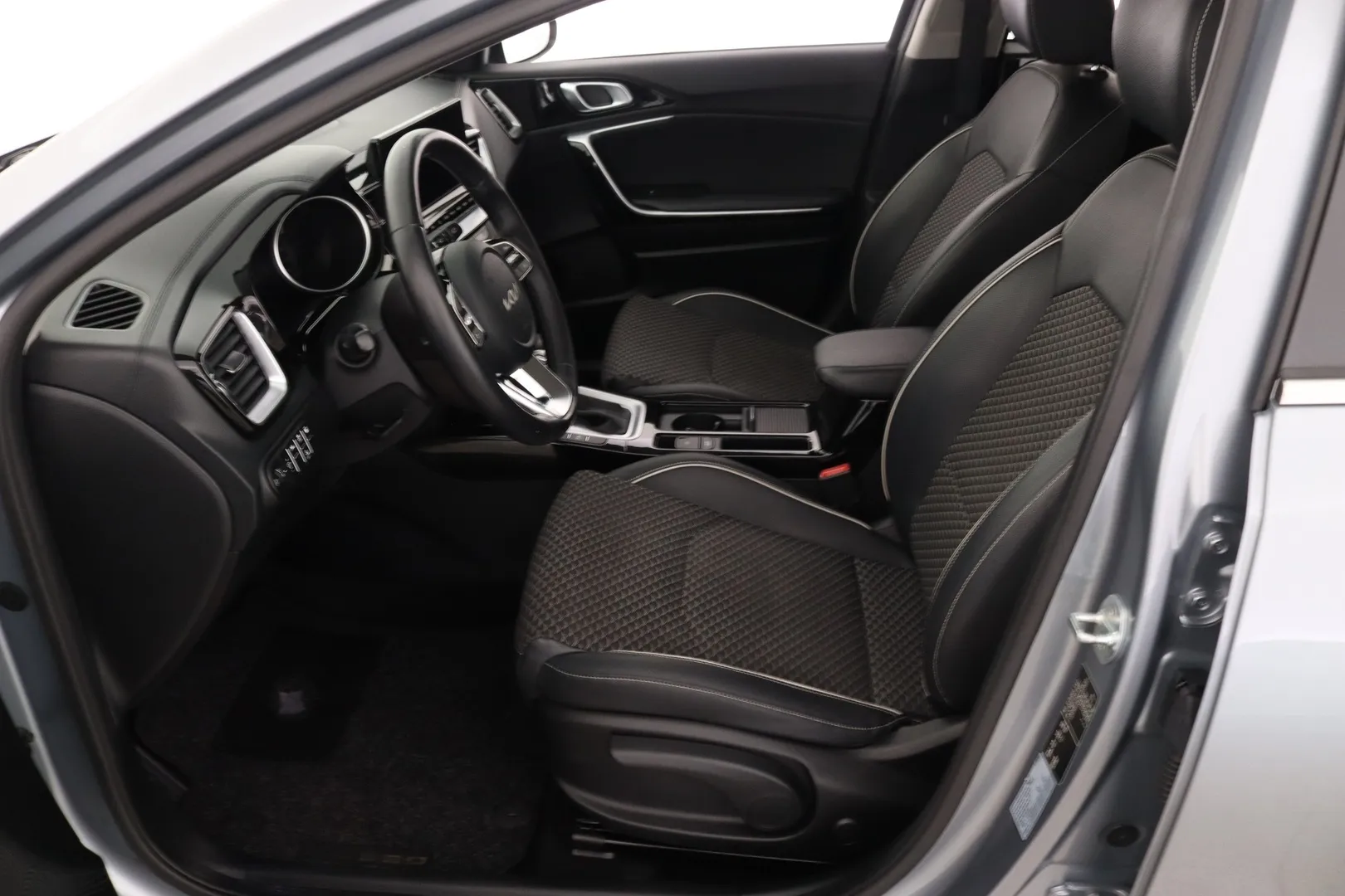 Kia XCeed XPS-840 carousel image
