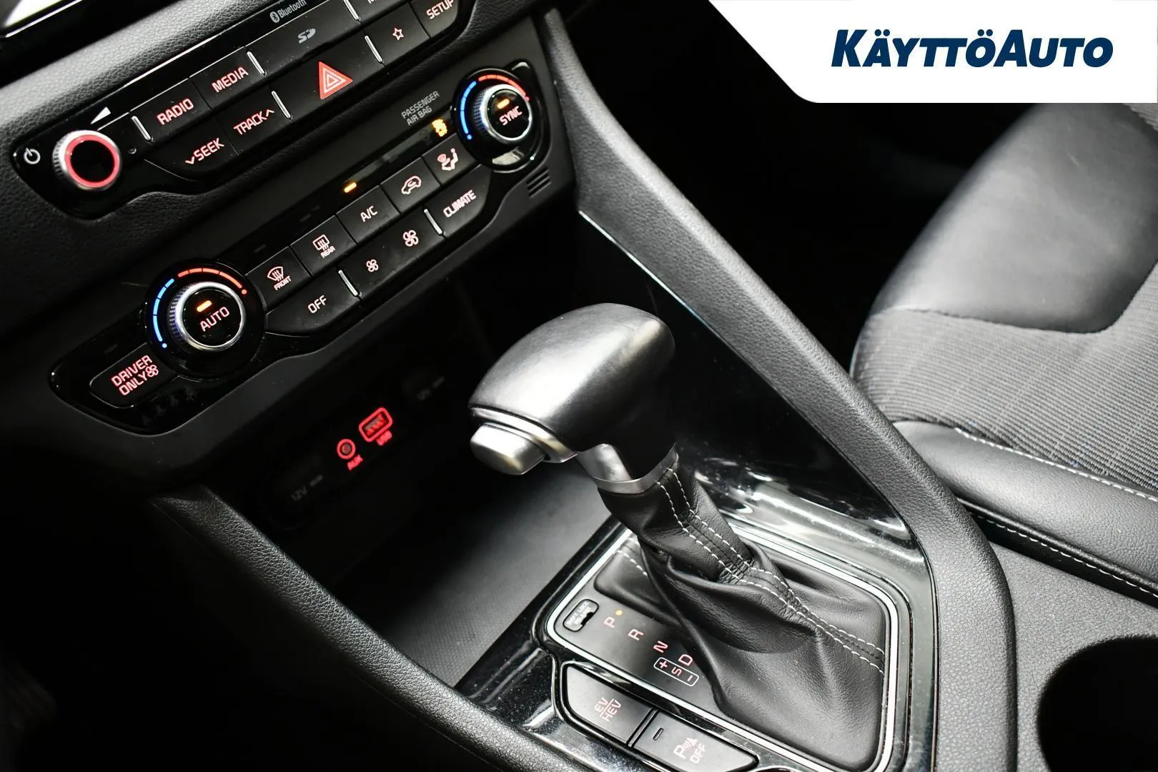 Kia Niro CMZ-671 carousel image