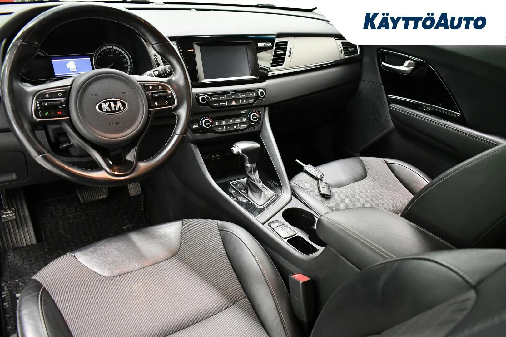 Kia Niro CMZ-671 carousel image