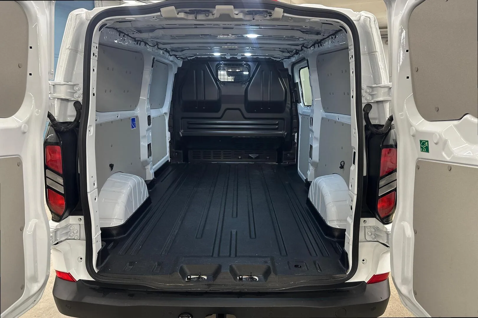Ford Transit Custom SYY-367 carousel image