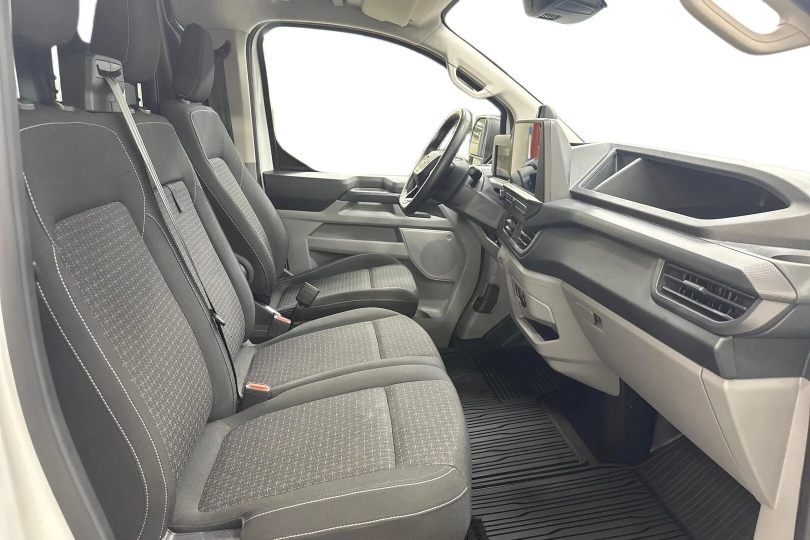 Ford Transit Custom SYY-367 carousel image