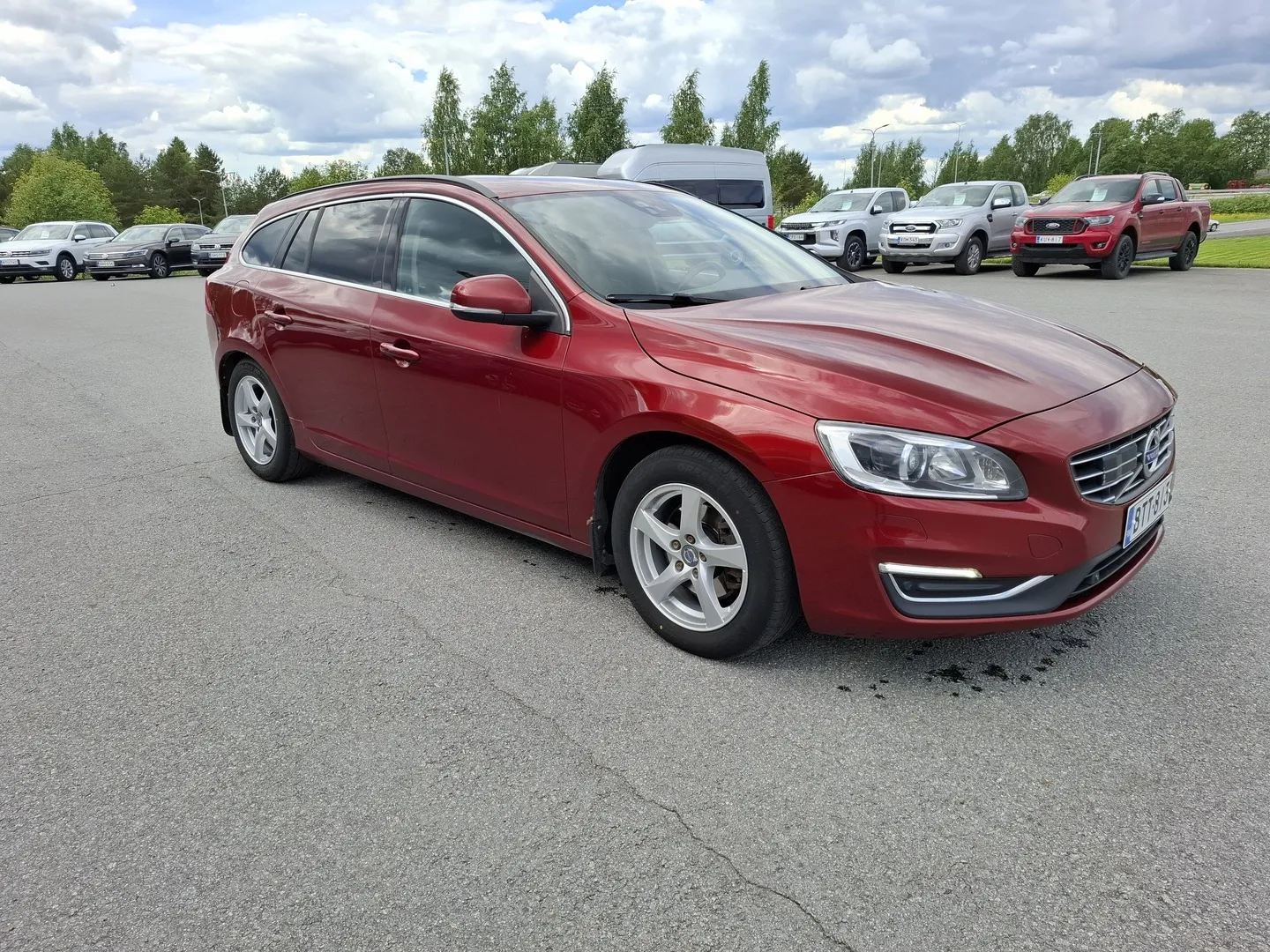 Volvo V60 BTT-813 carousel image