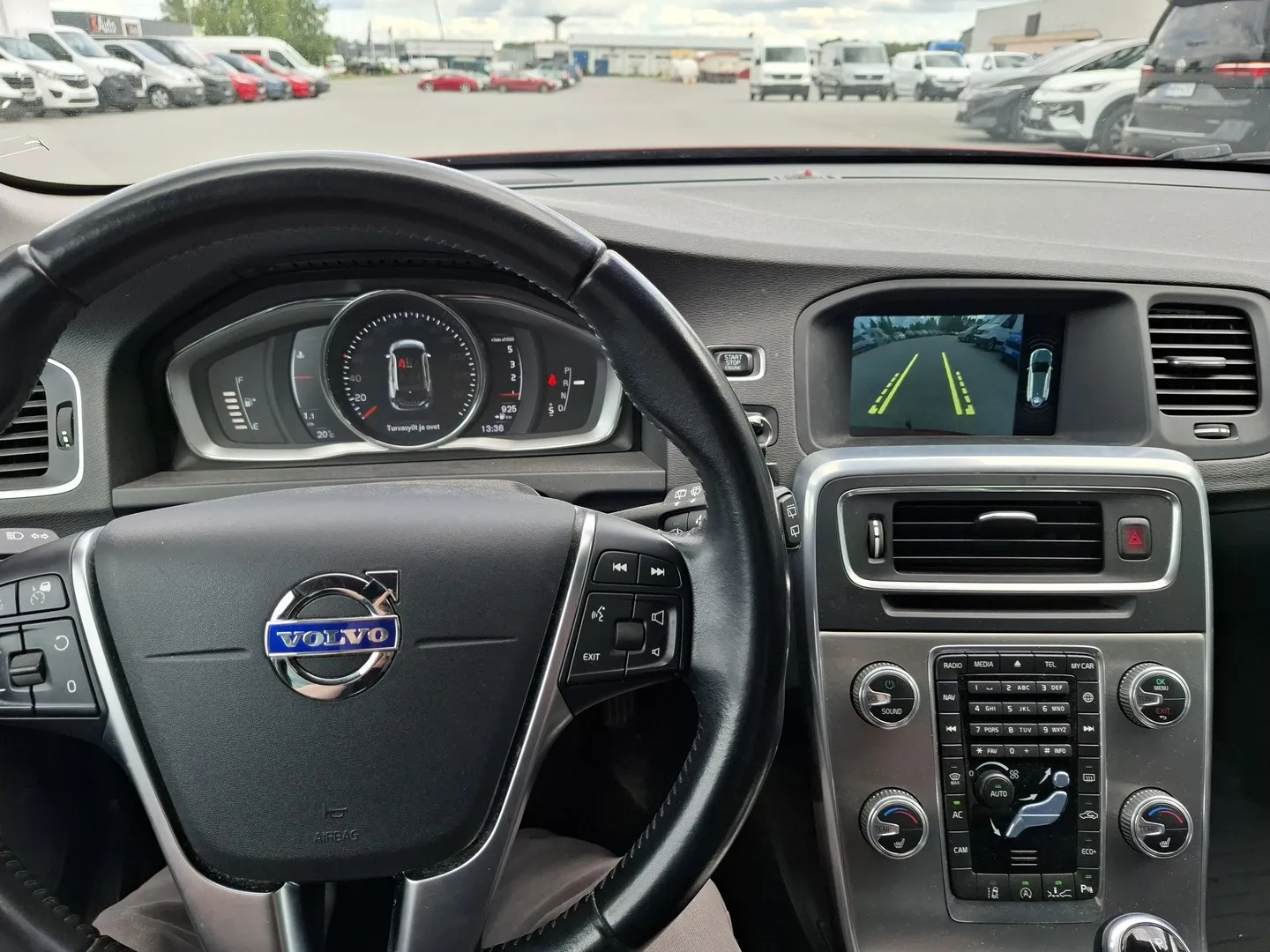 Volvo V60 BTT-813 carousel image