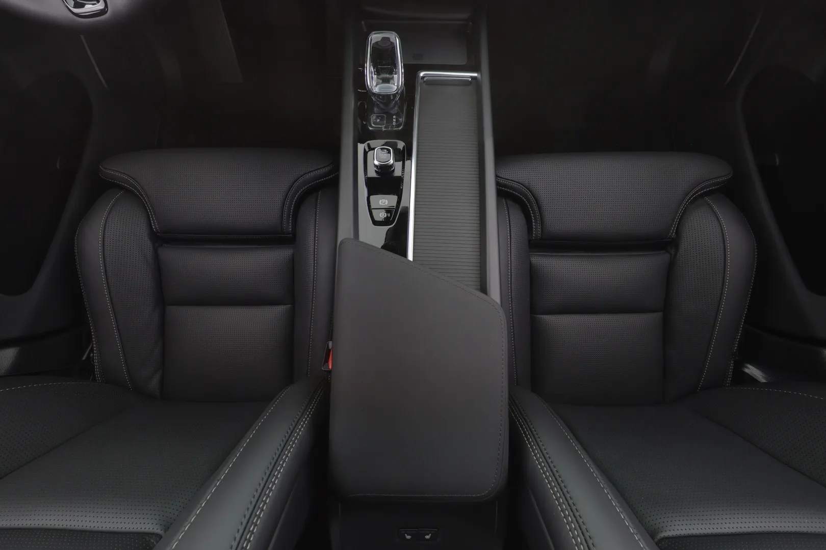 Volvo XC60 JOS-941 carousel image