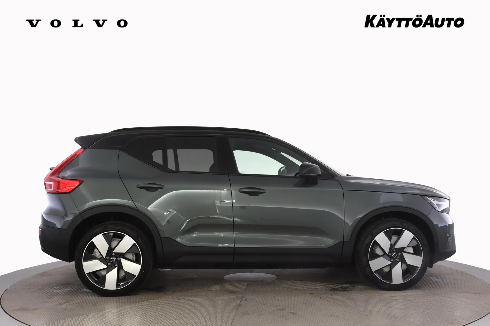Volvo EX40 YMT-658 carousel image