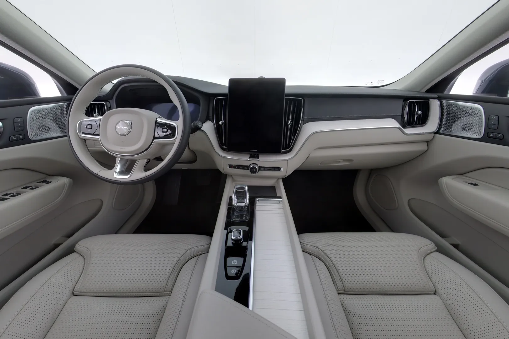 Volvo XC60 KYS-657 carousel image