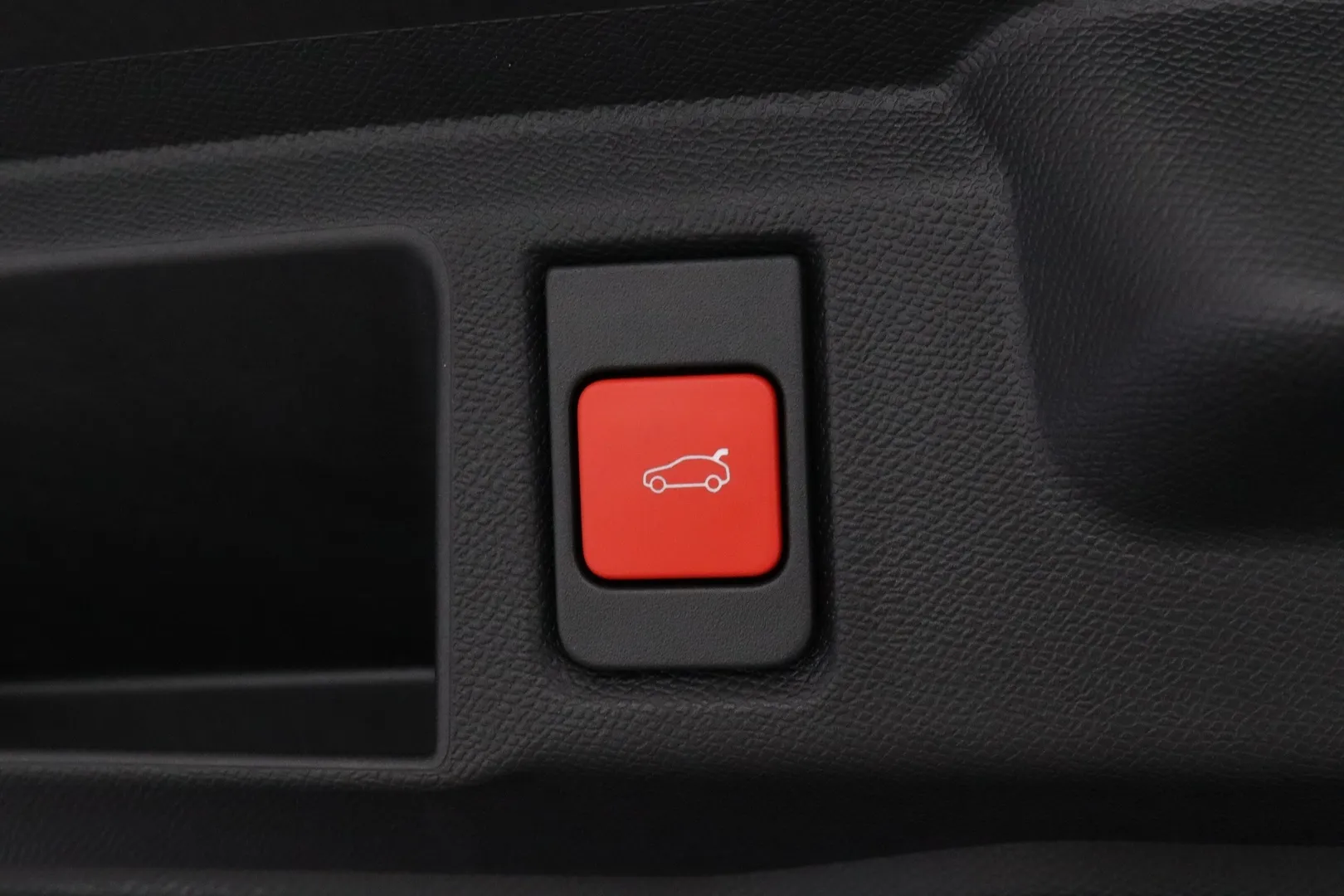 Opel Grandland SRS-810 carousel image
