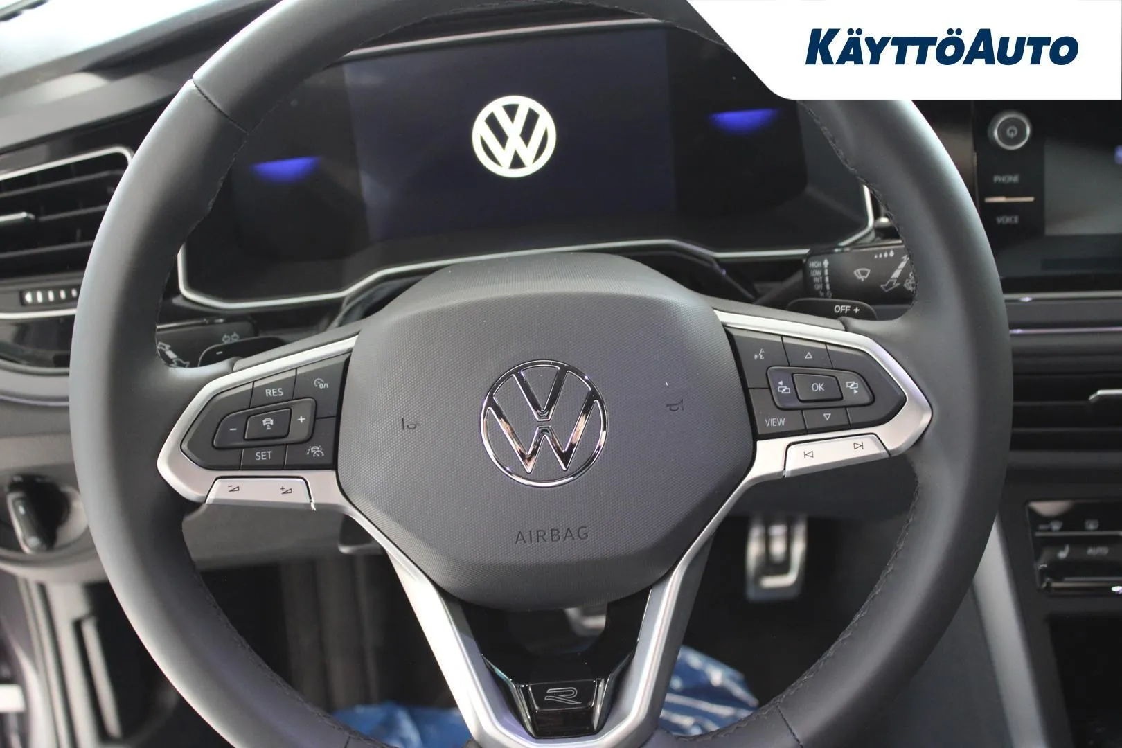 Volkswagen Taigo YMP-834 carousel image