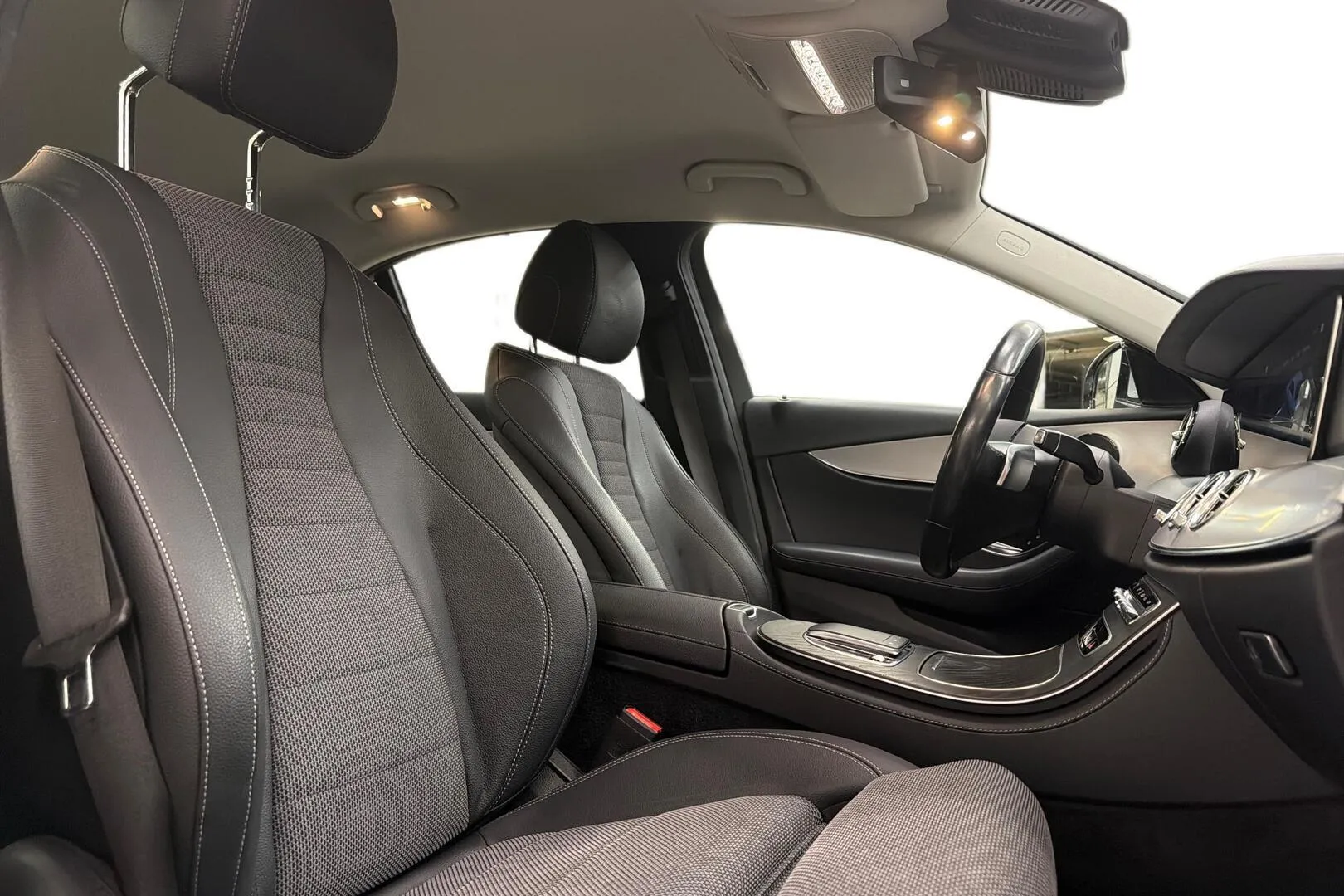 Mercedes-Benz E ETN-219 carousel image