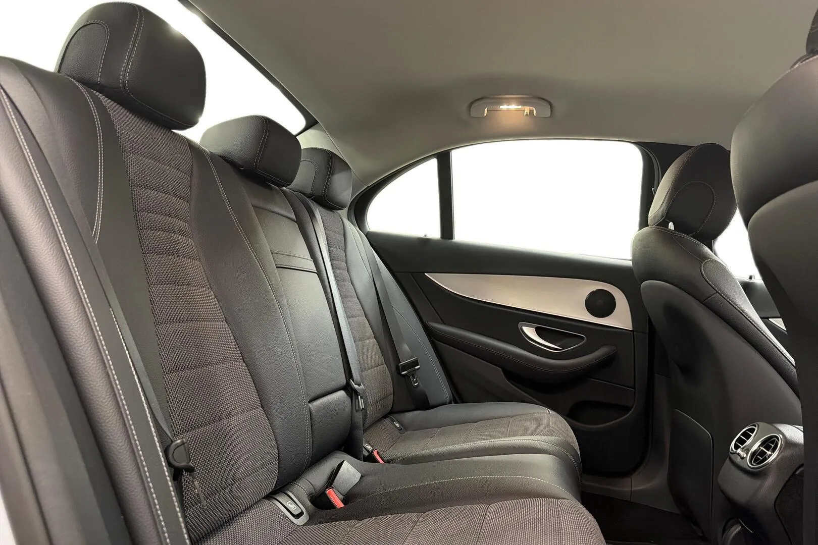 Mercedes-Benz E ETN-219 carousel image