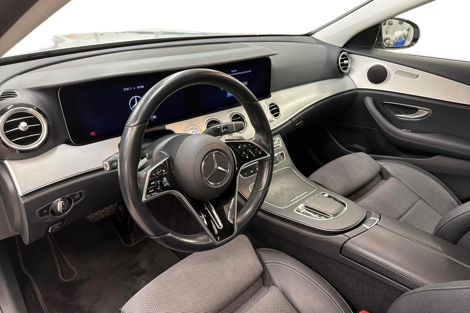 Mercedes-Benz E ETN-219 carousel image