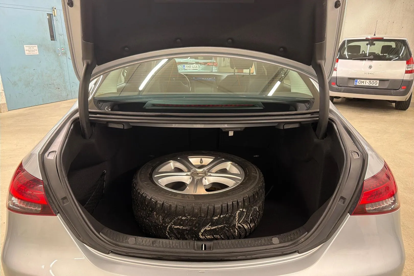 Mercedes-Benz E ETN-219 carousel image