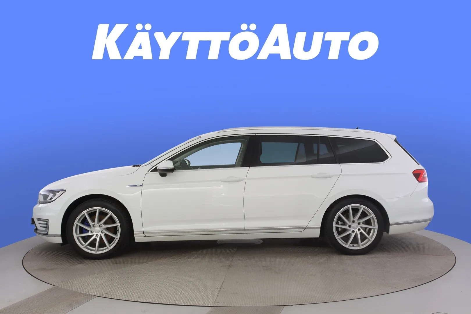 Volkswagen Passat OXX-298 carousel image