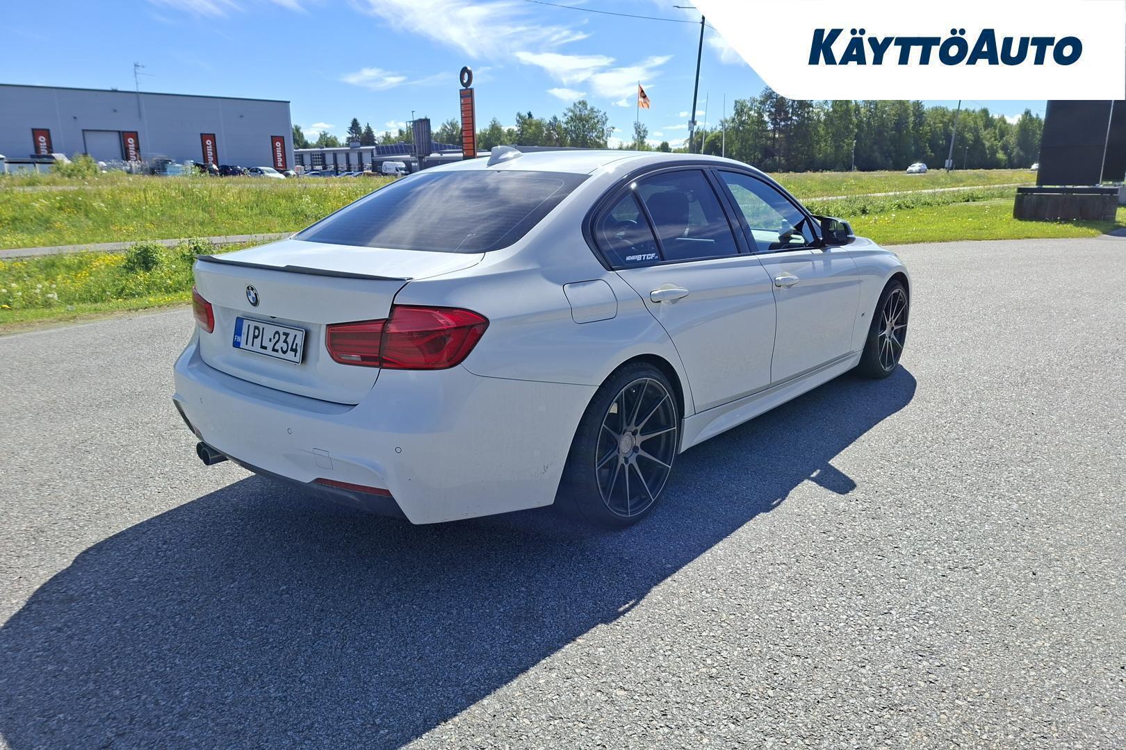 BMW 330 2017, photo 7/20
