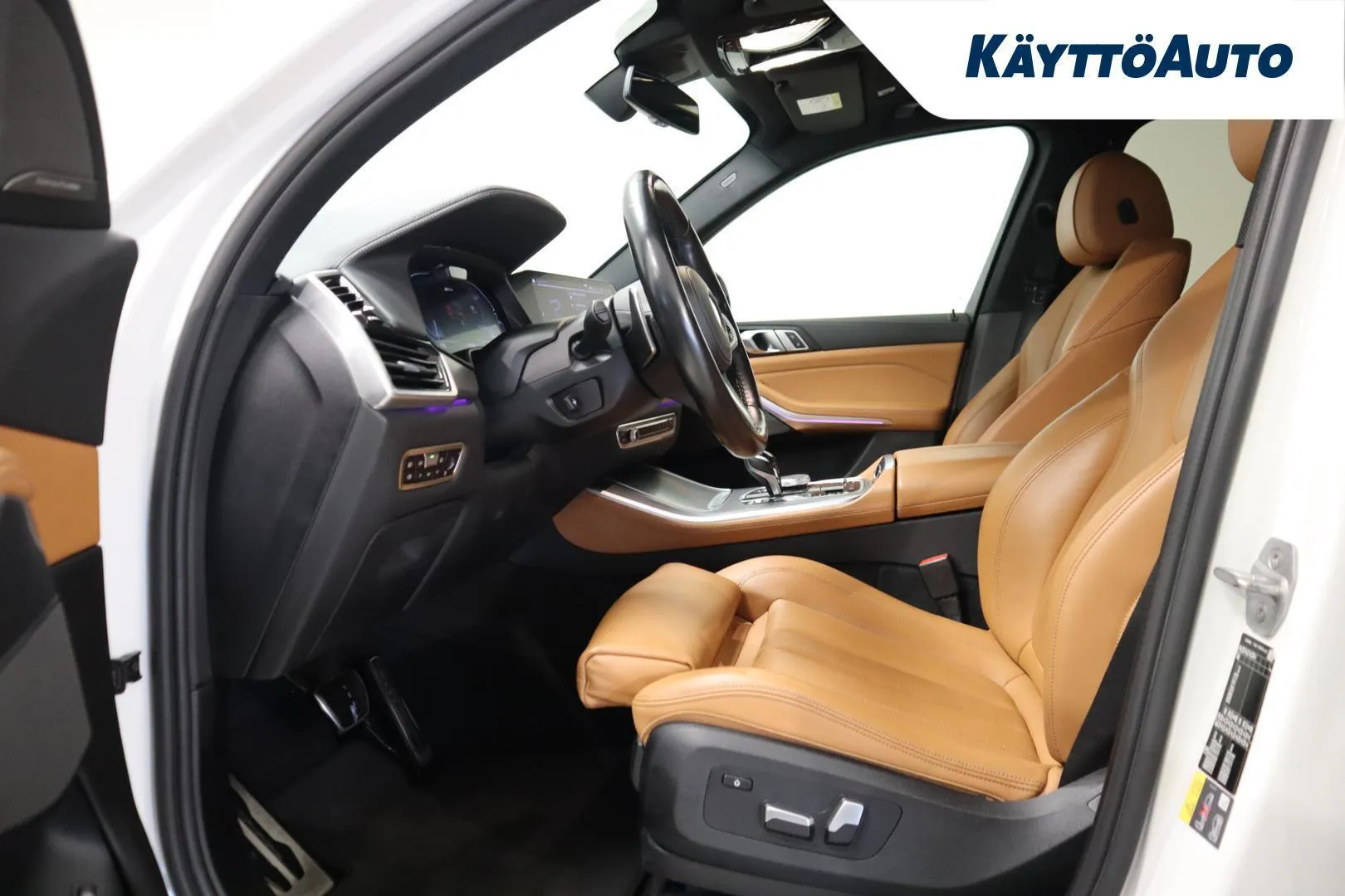 BMW X5 SOM-873 carousel image