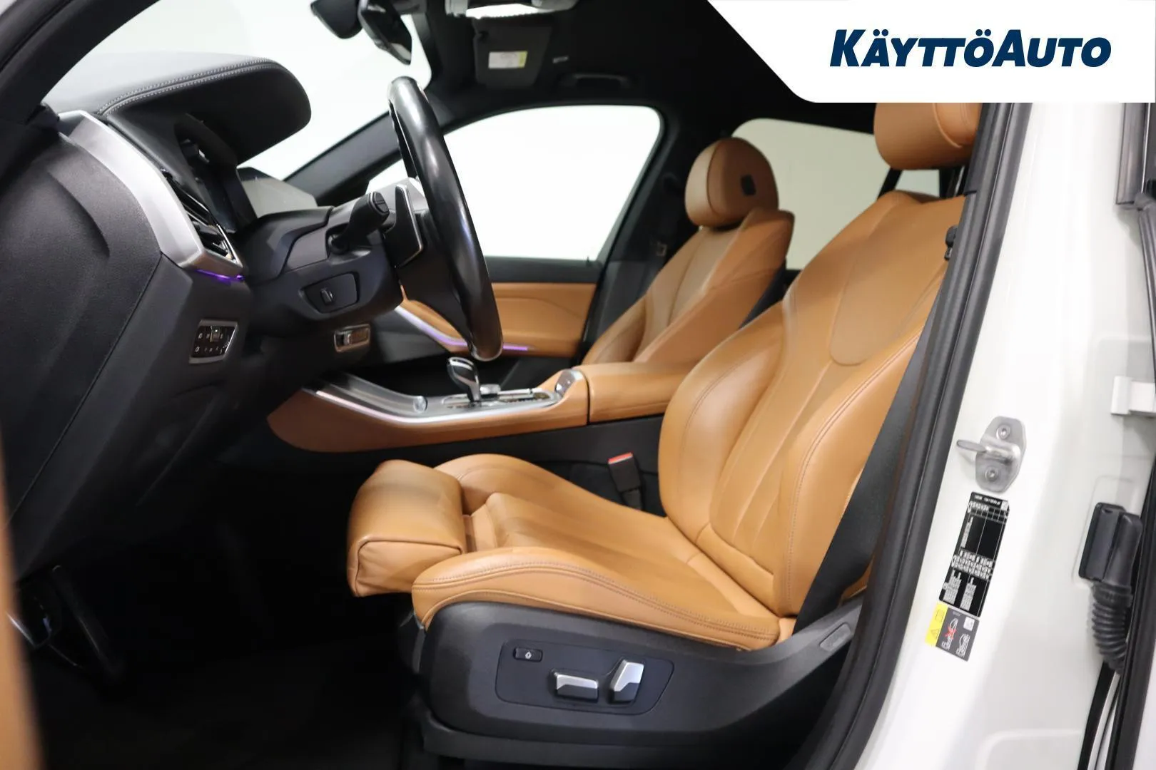 BMW X5 SOM-873 carousel image