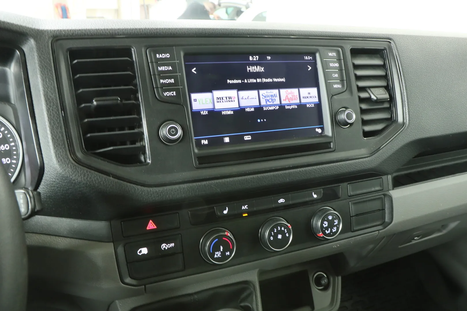 Volkswagen Crafter MNM-350 carousel image