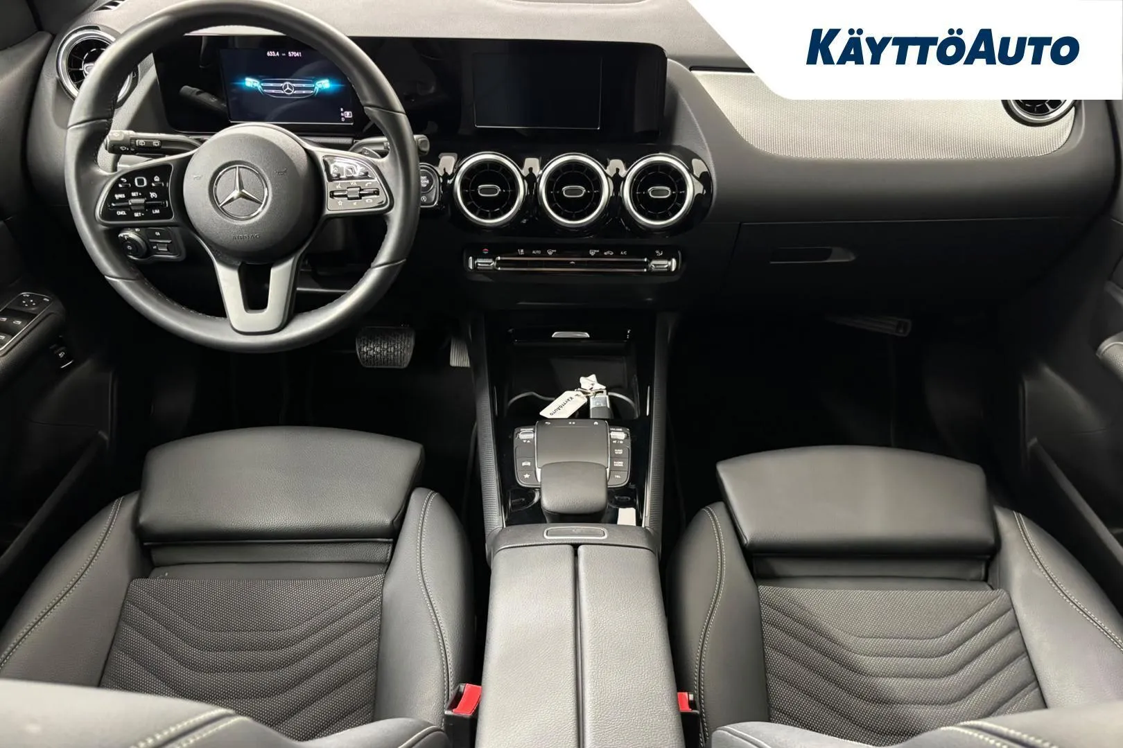 Mercedes-Benz GLA GON-416 carousel image