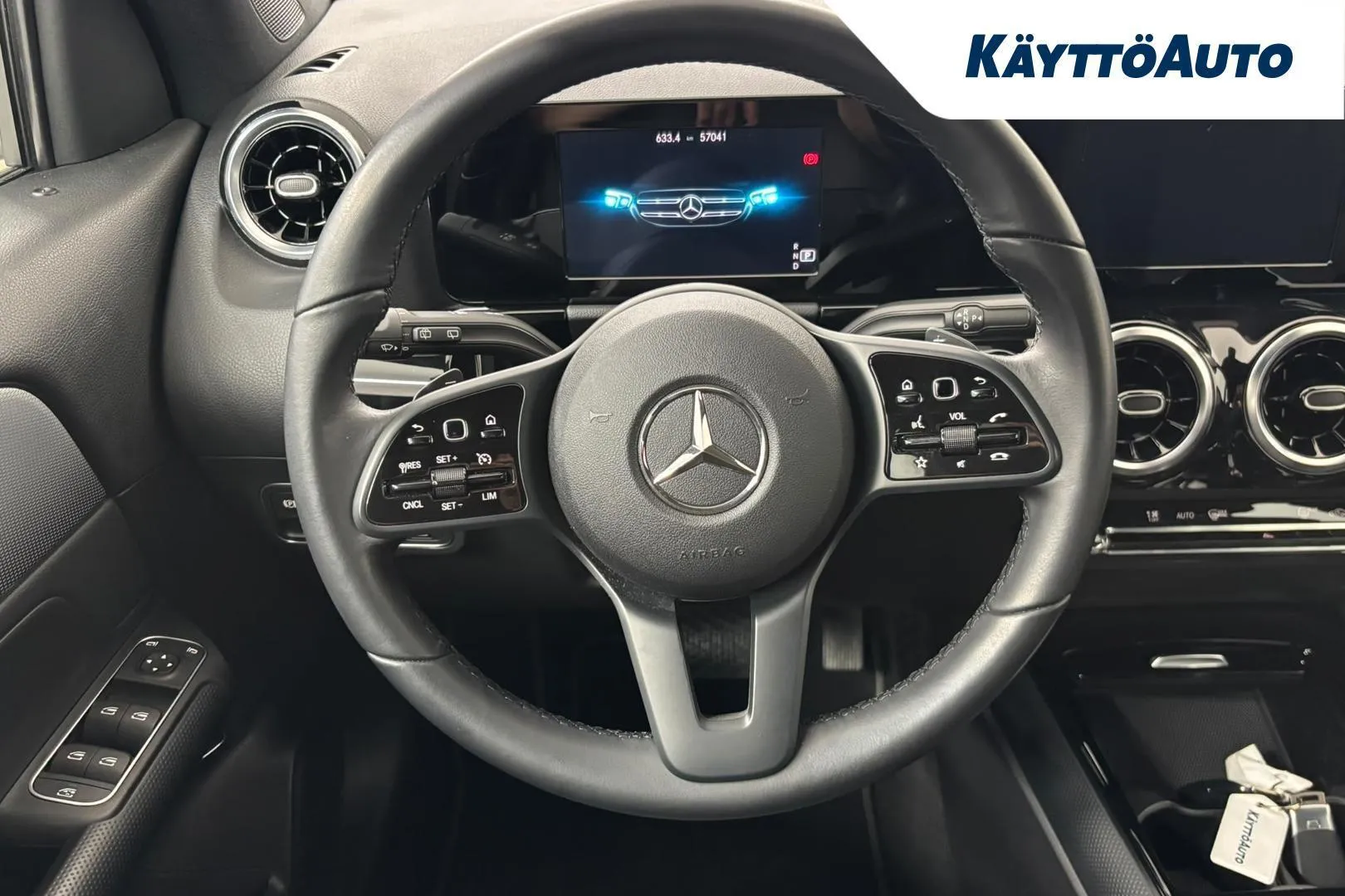 Mercedes-Benz GLA GON-416 carousel image