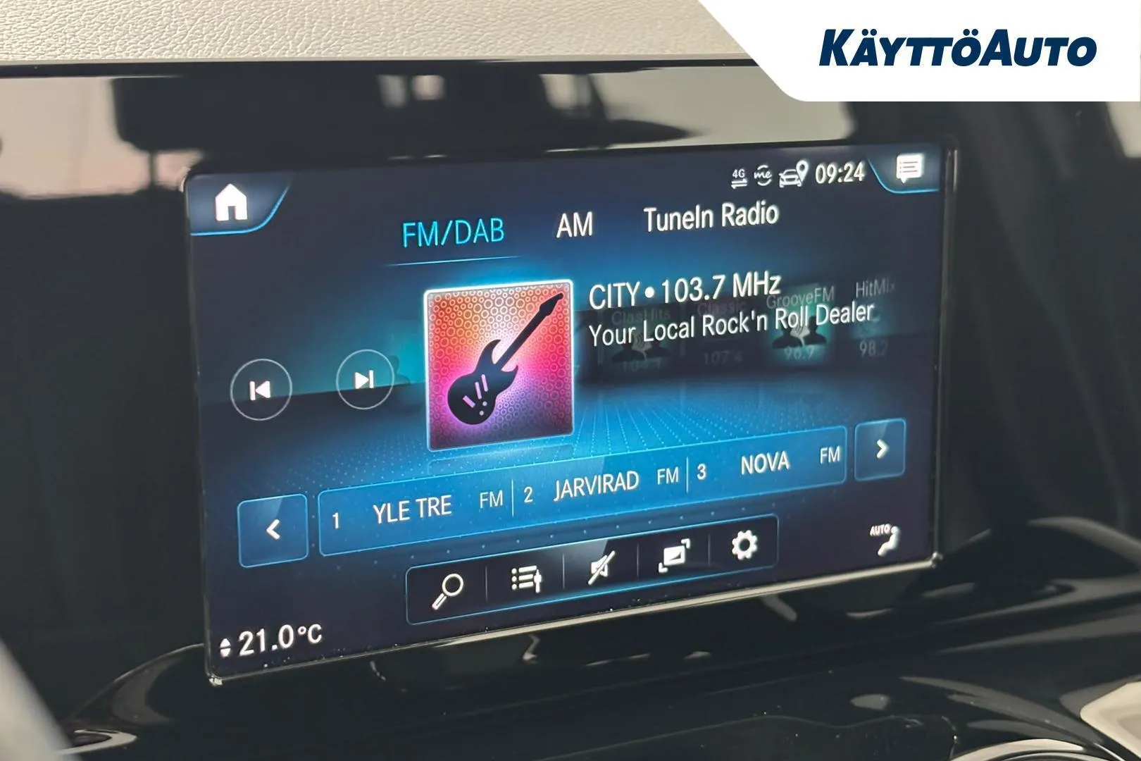 Mercedes-Benz GLA GON-416 carousel image