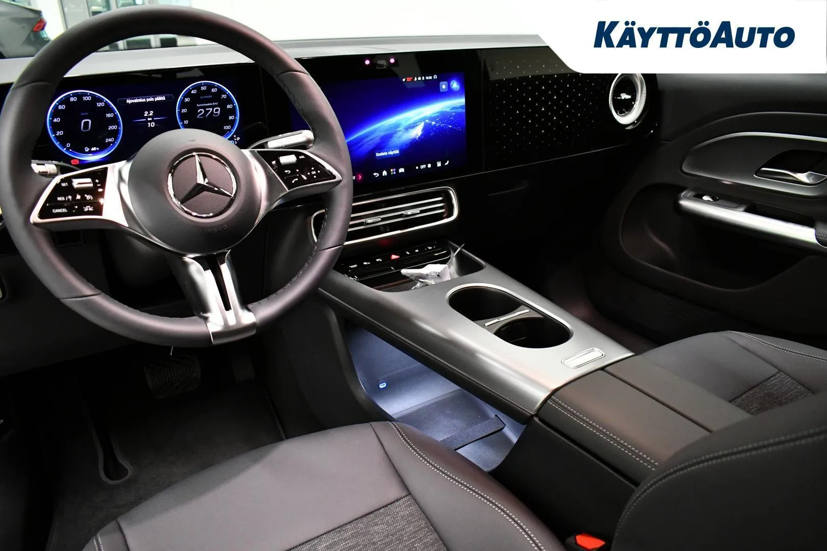 Mercedes-Benz GLB YMT-627 carousel image