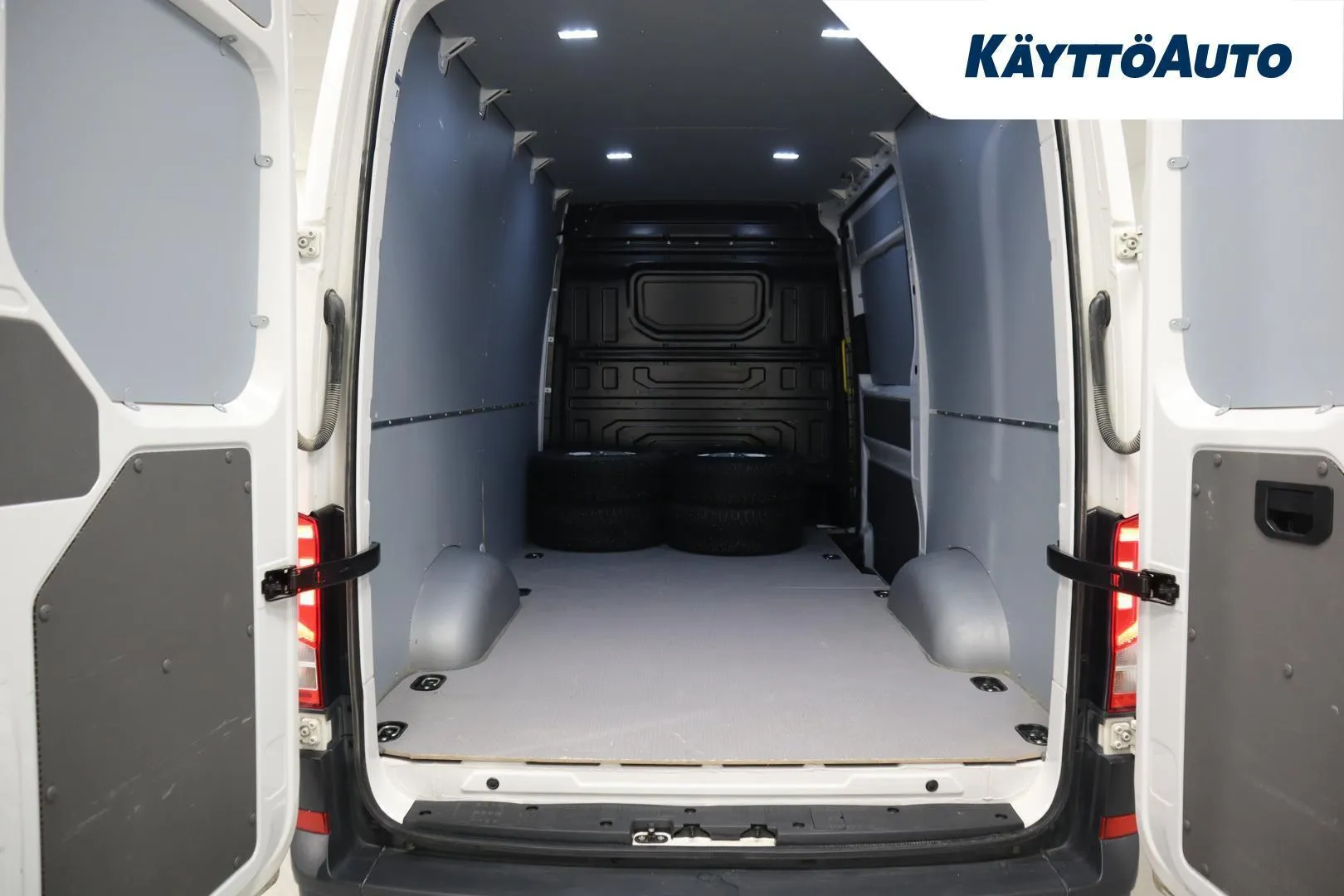 Volkswagen Crafter IRN-279 carousel image