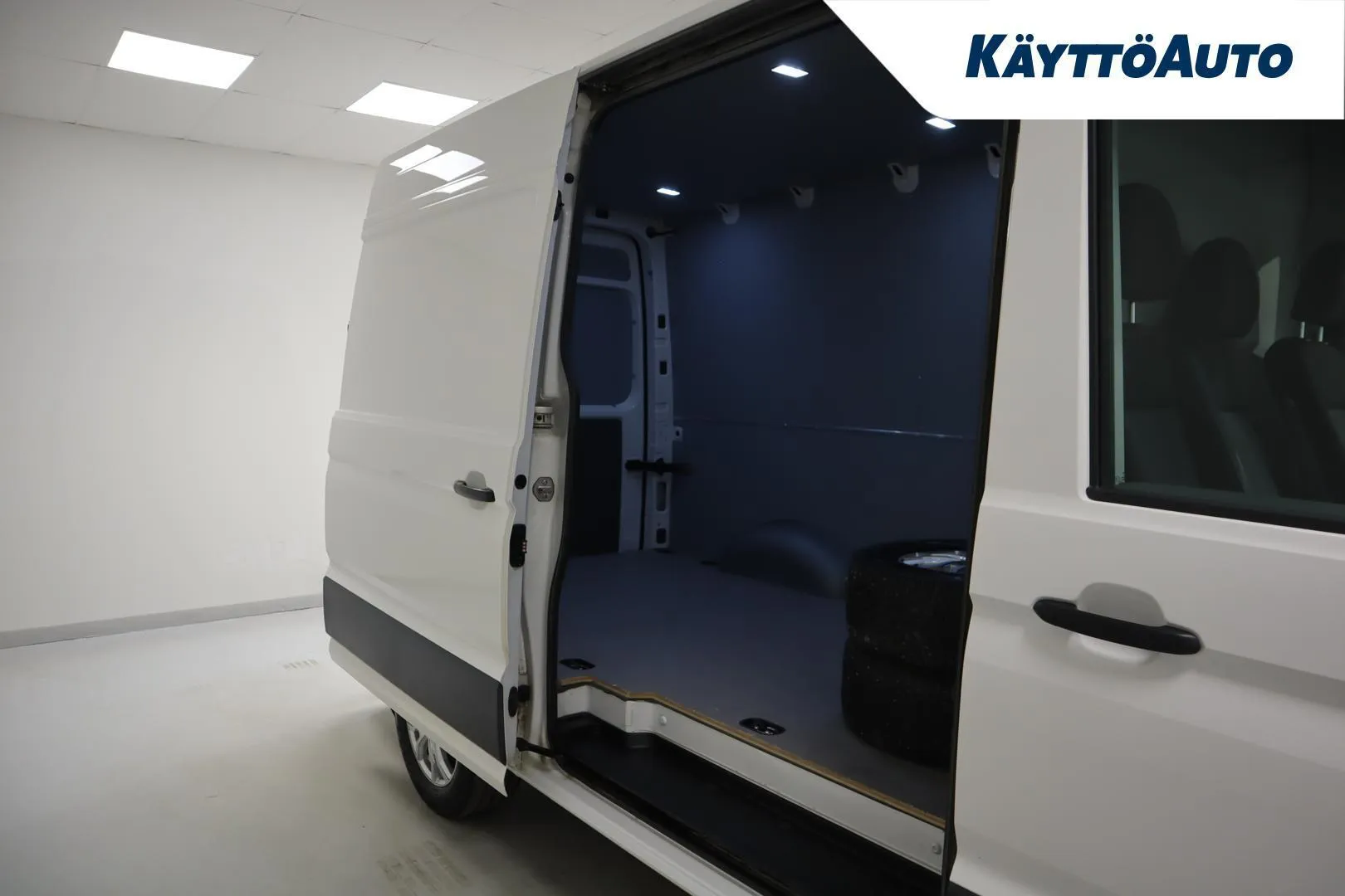 Volkswagen Crafter IRN-279 carousel image