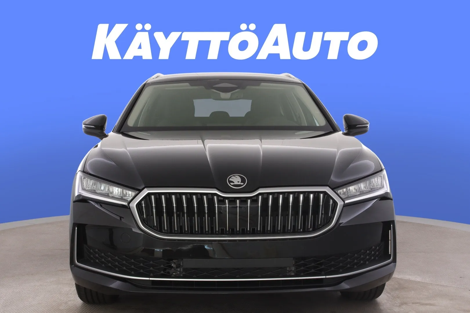 Skoda Superb YMS-424 carousel image
