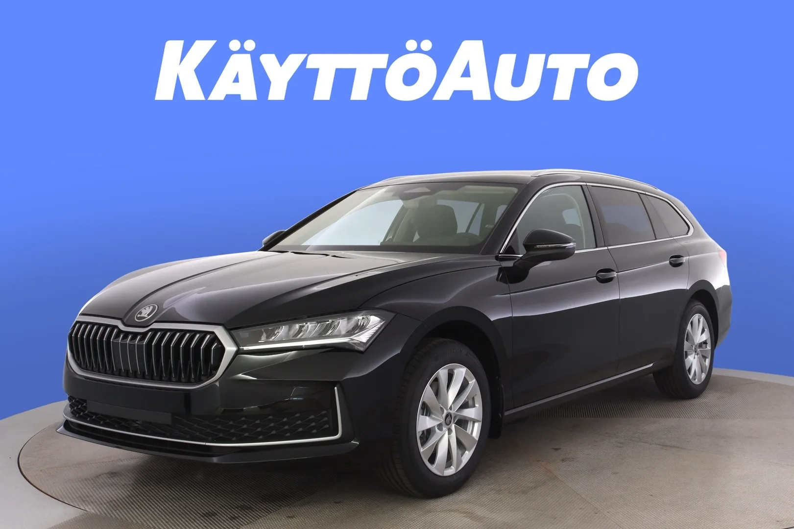 Skoda Superb YMS-424 carousel image
