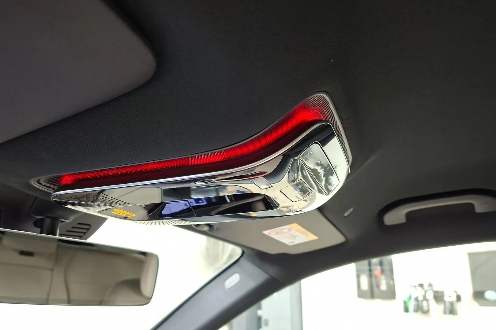 Mercedes-Benz GLC OZX-653 carousel image