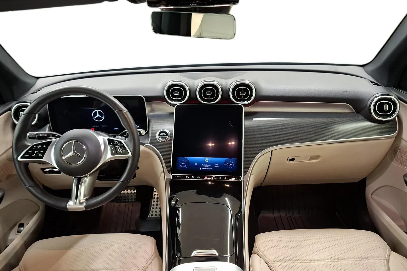 Mercedes-Benz GLC OZX-653 carousel image