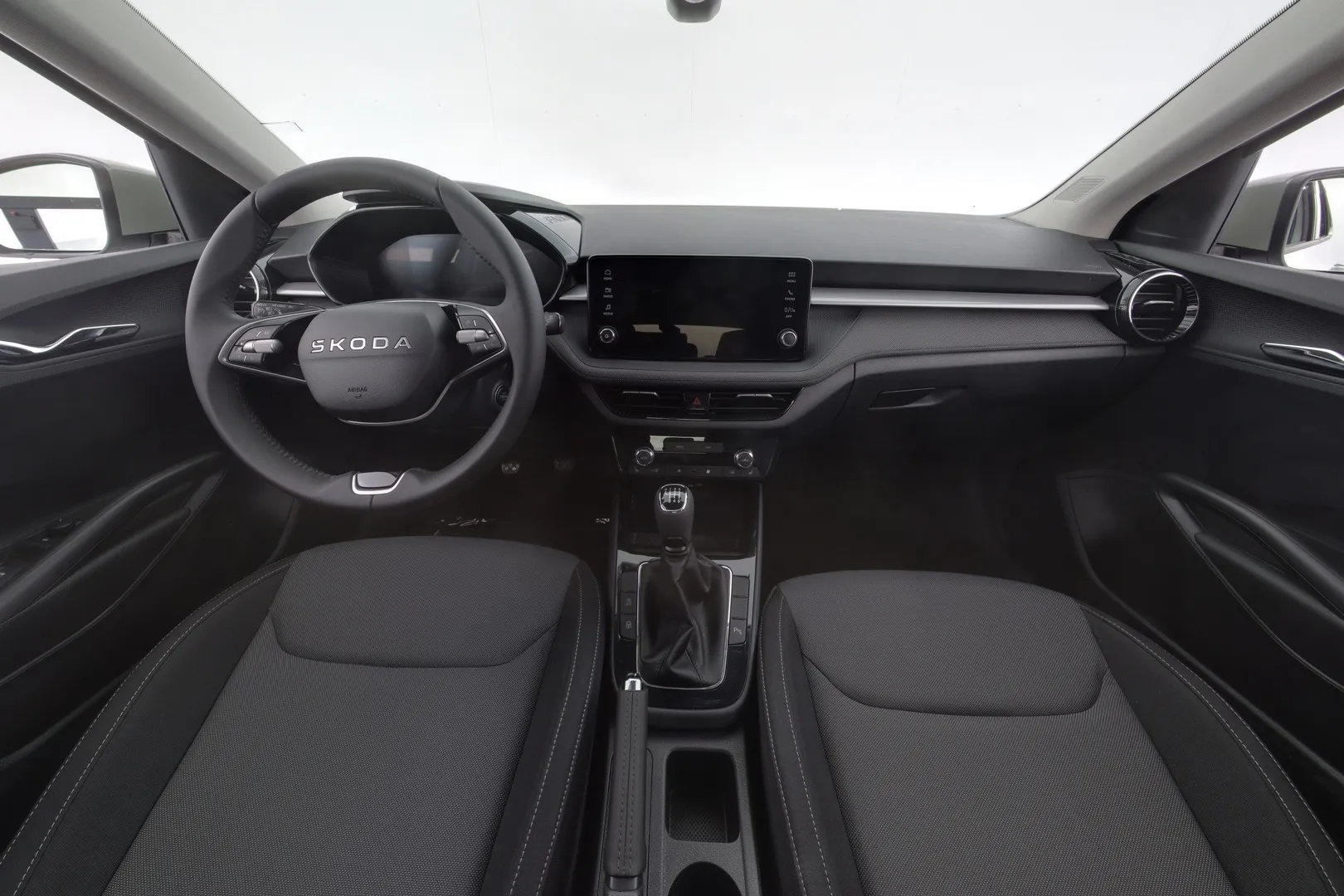 Skoda Fabia YMS-432 carousel image