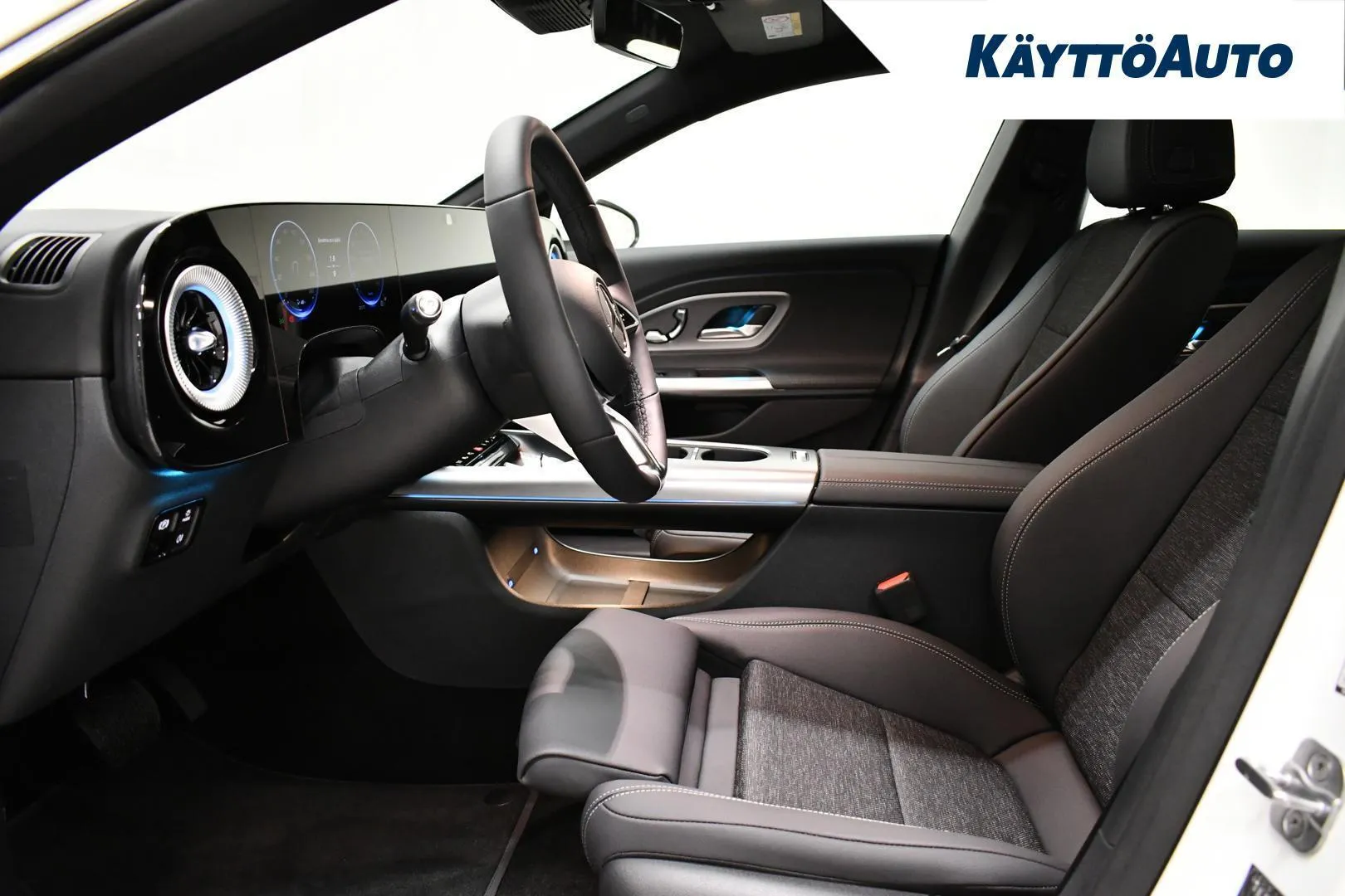 Mercedes-Benz CLA SSL-104 carousel image