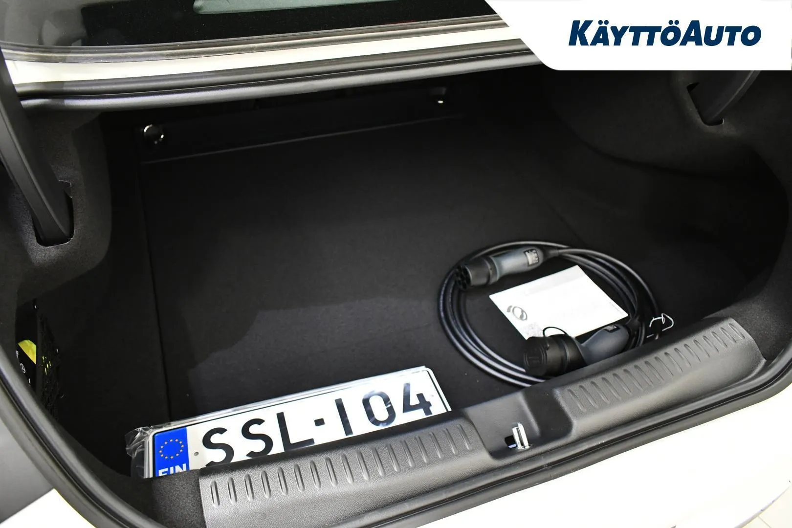 Mercedes-Benz CLA SSL-104 carousel image
