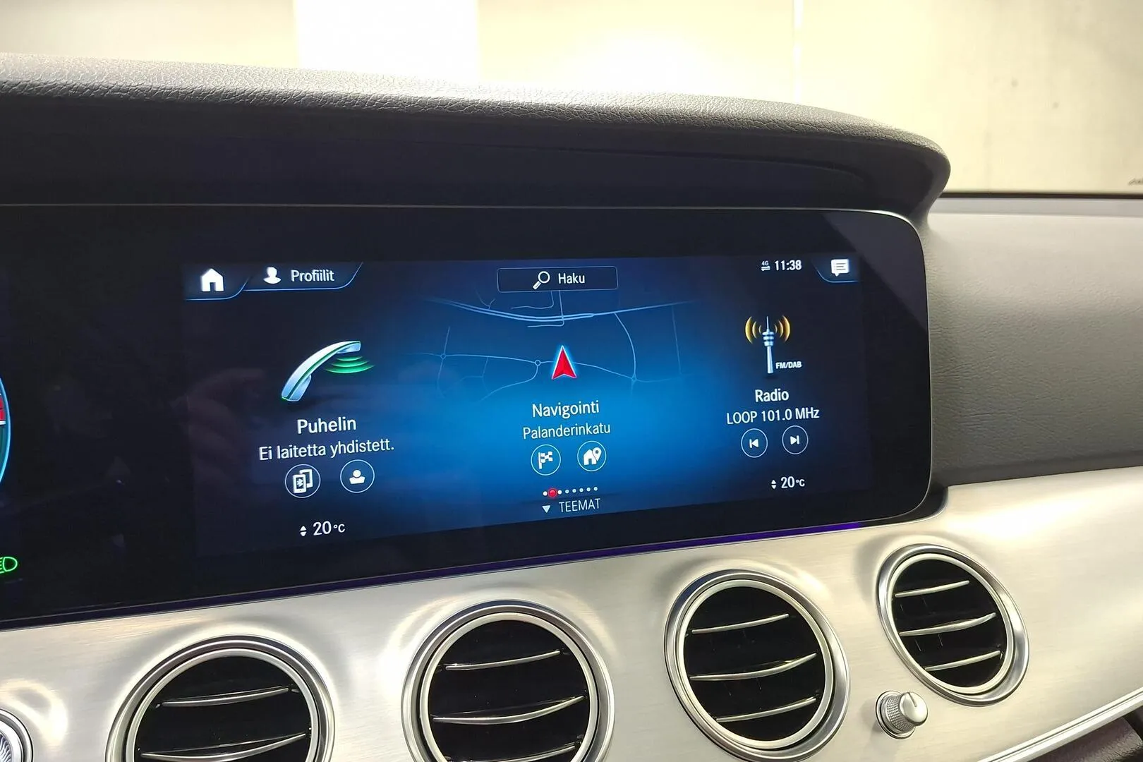 Mercedes-Benz E GPY-680 carousel image