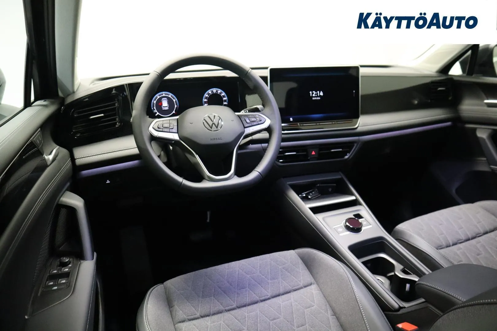 Volkswagen Tiguan SZR-334 carousel image