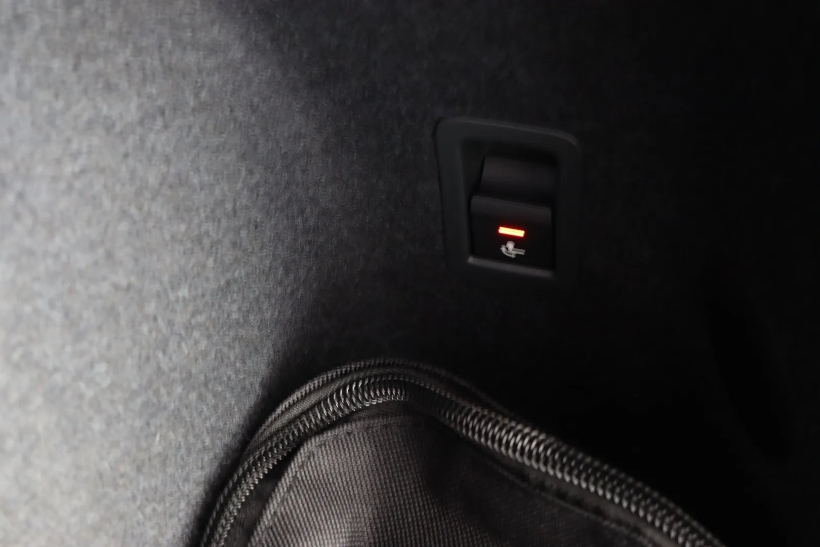 Audi Q3 YMS-230 carousel image