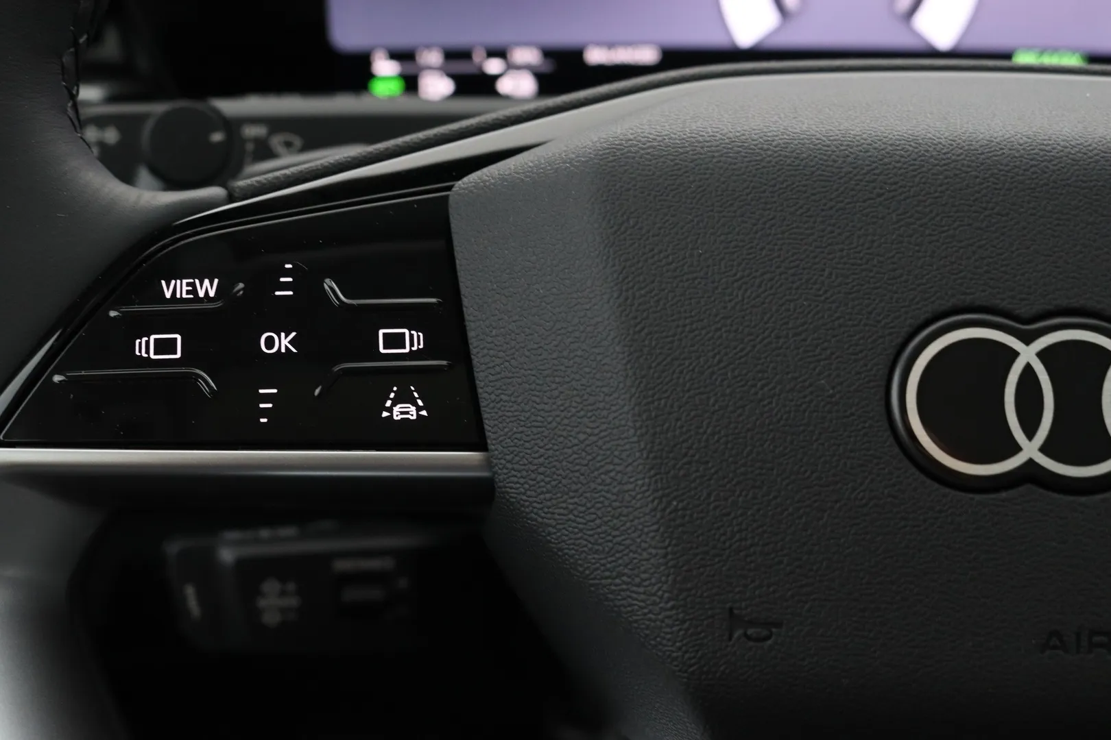 Audi Q3 YMS-230 carousel image