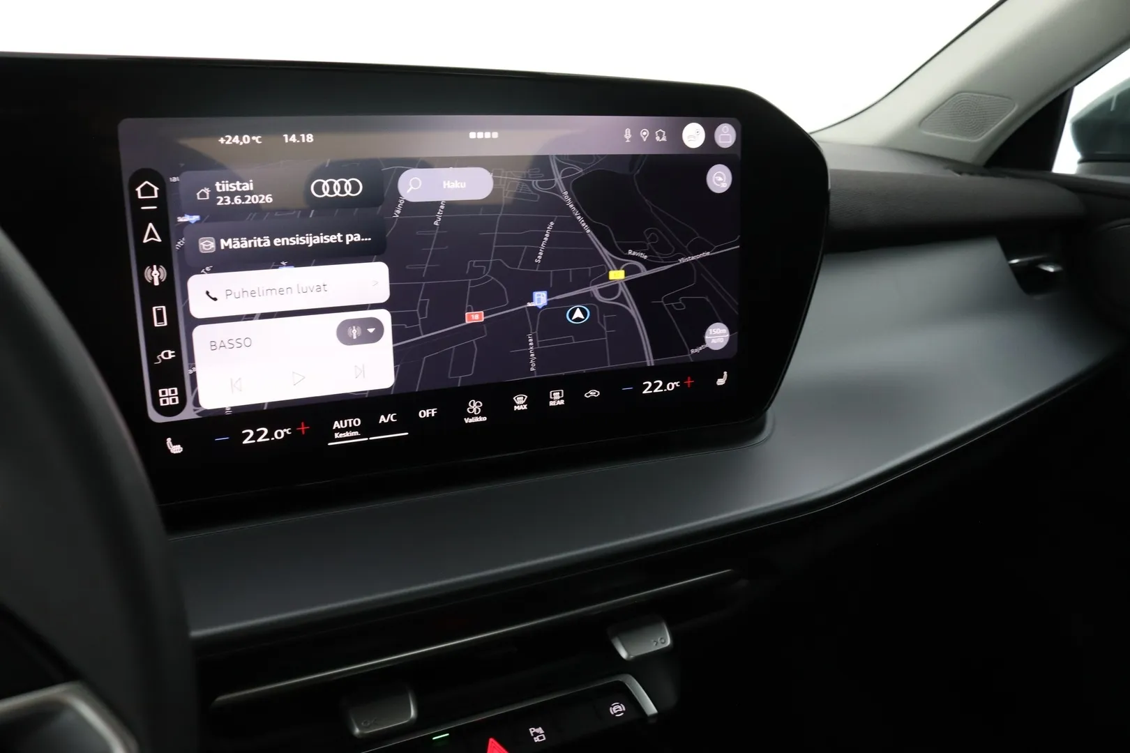 Audi Q3 YMS-230 carousel image