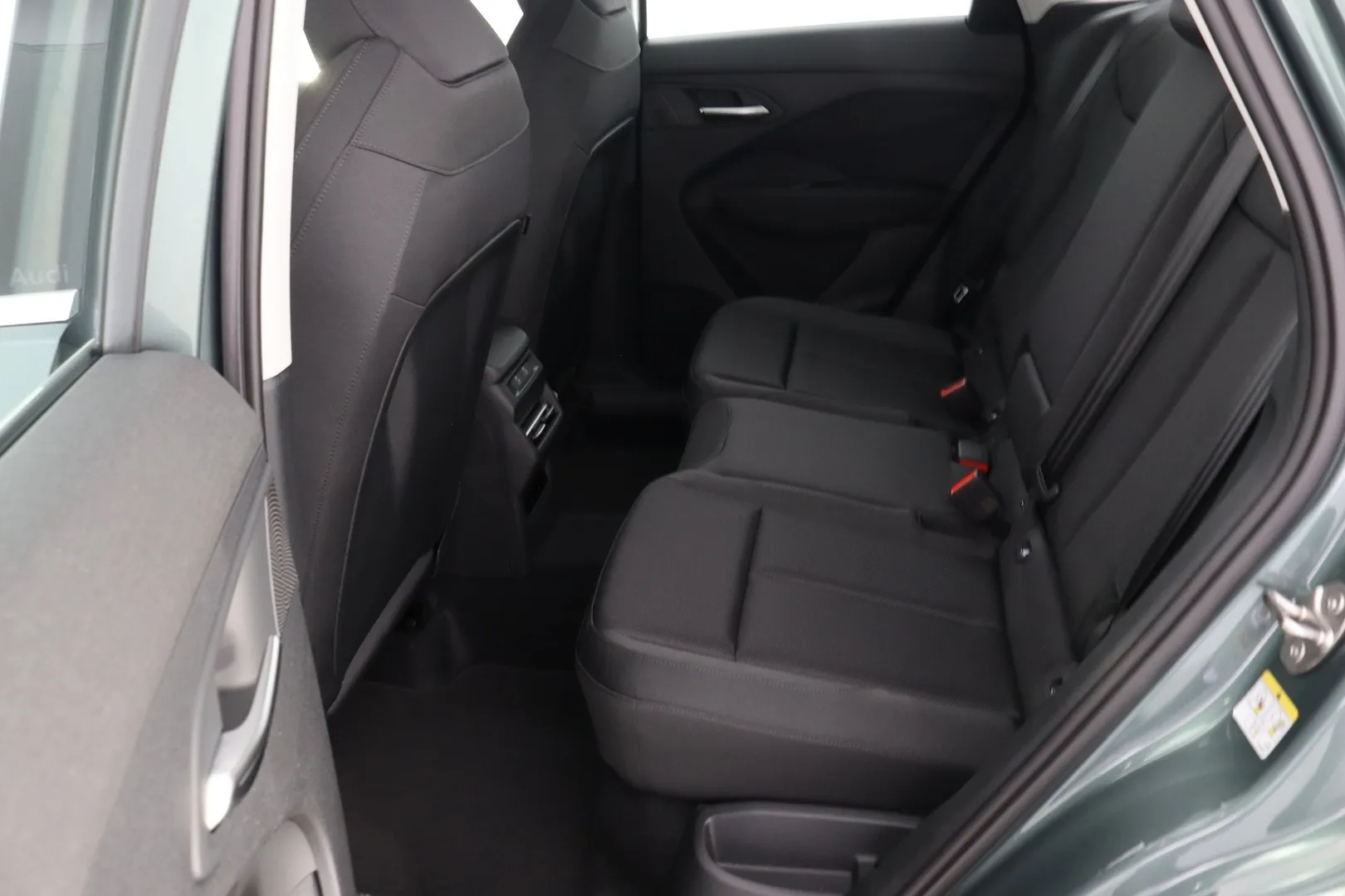 Audi Q3 YMS-230 carousel image