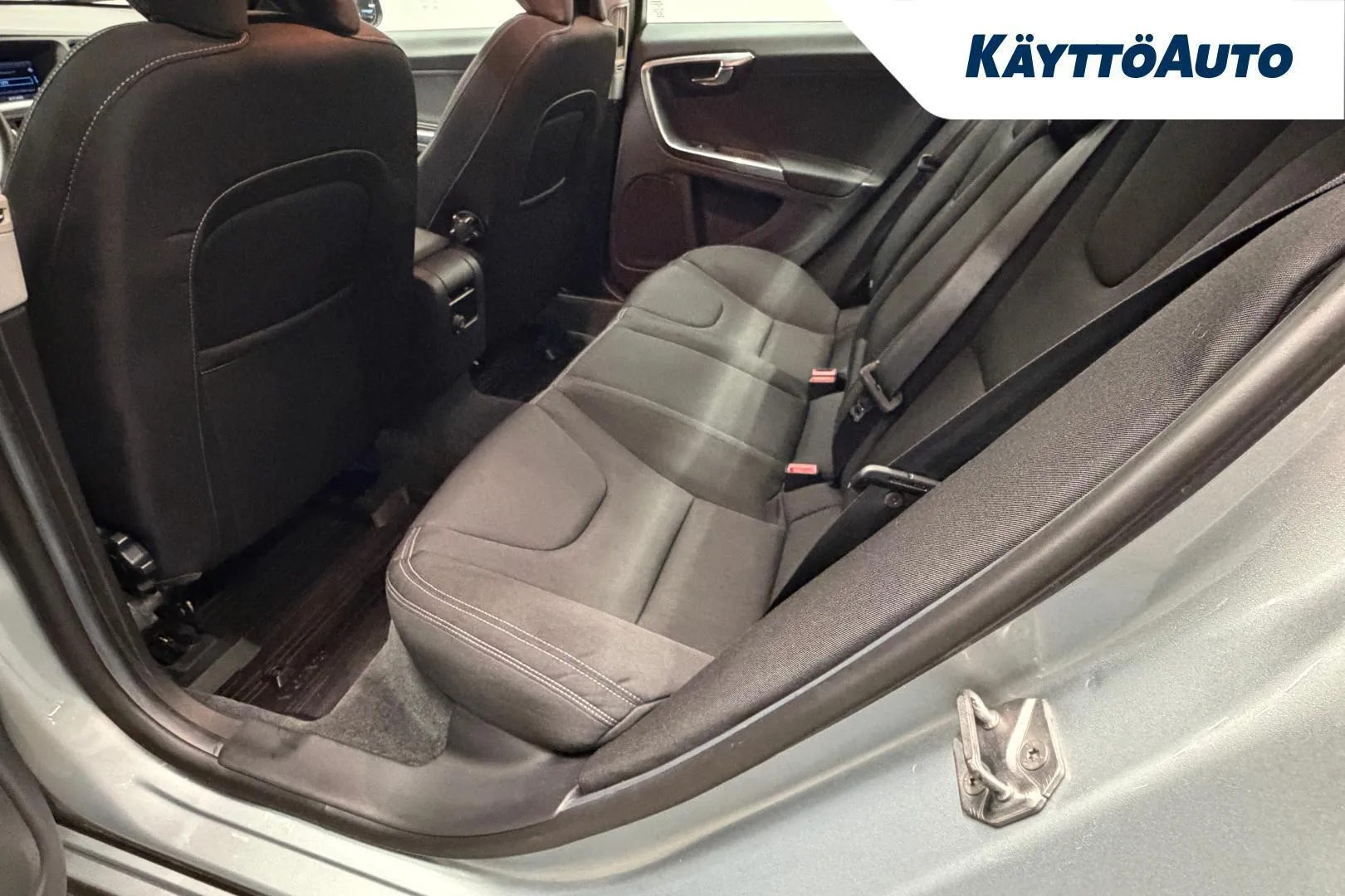 Volvo S60 LME-475 carousel image