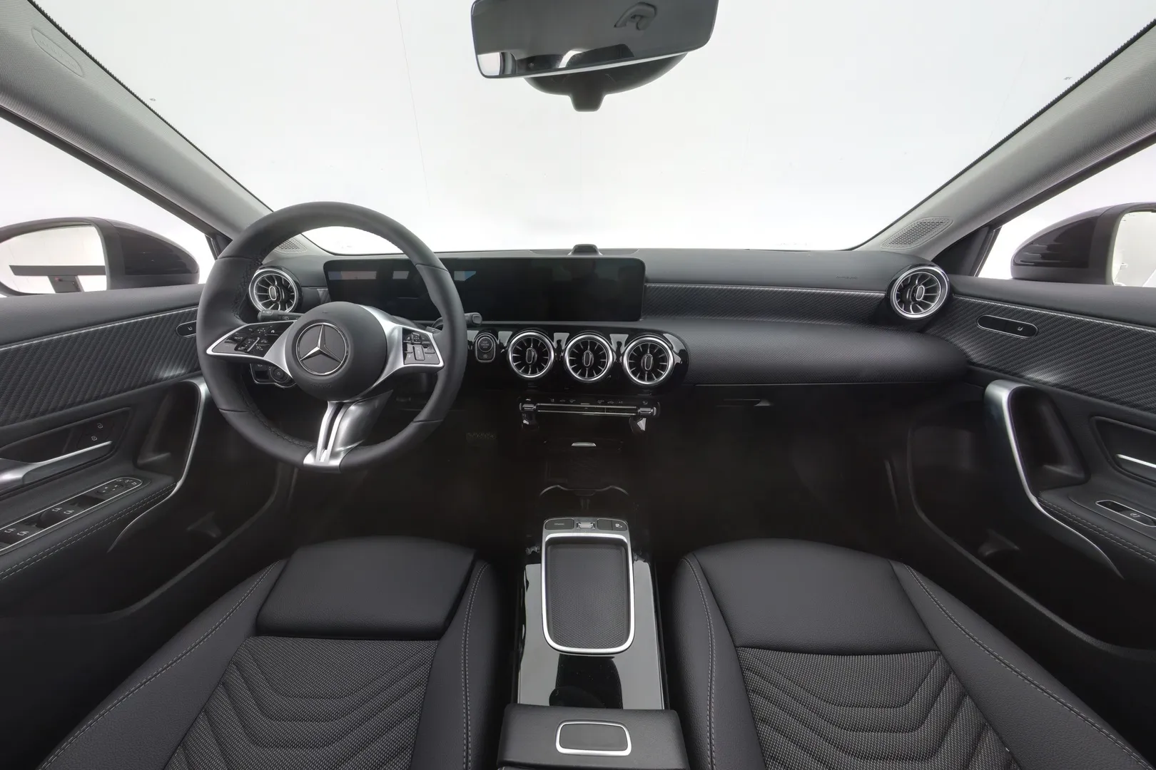 Mercedes-Benz A KYT-586 carousel image