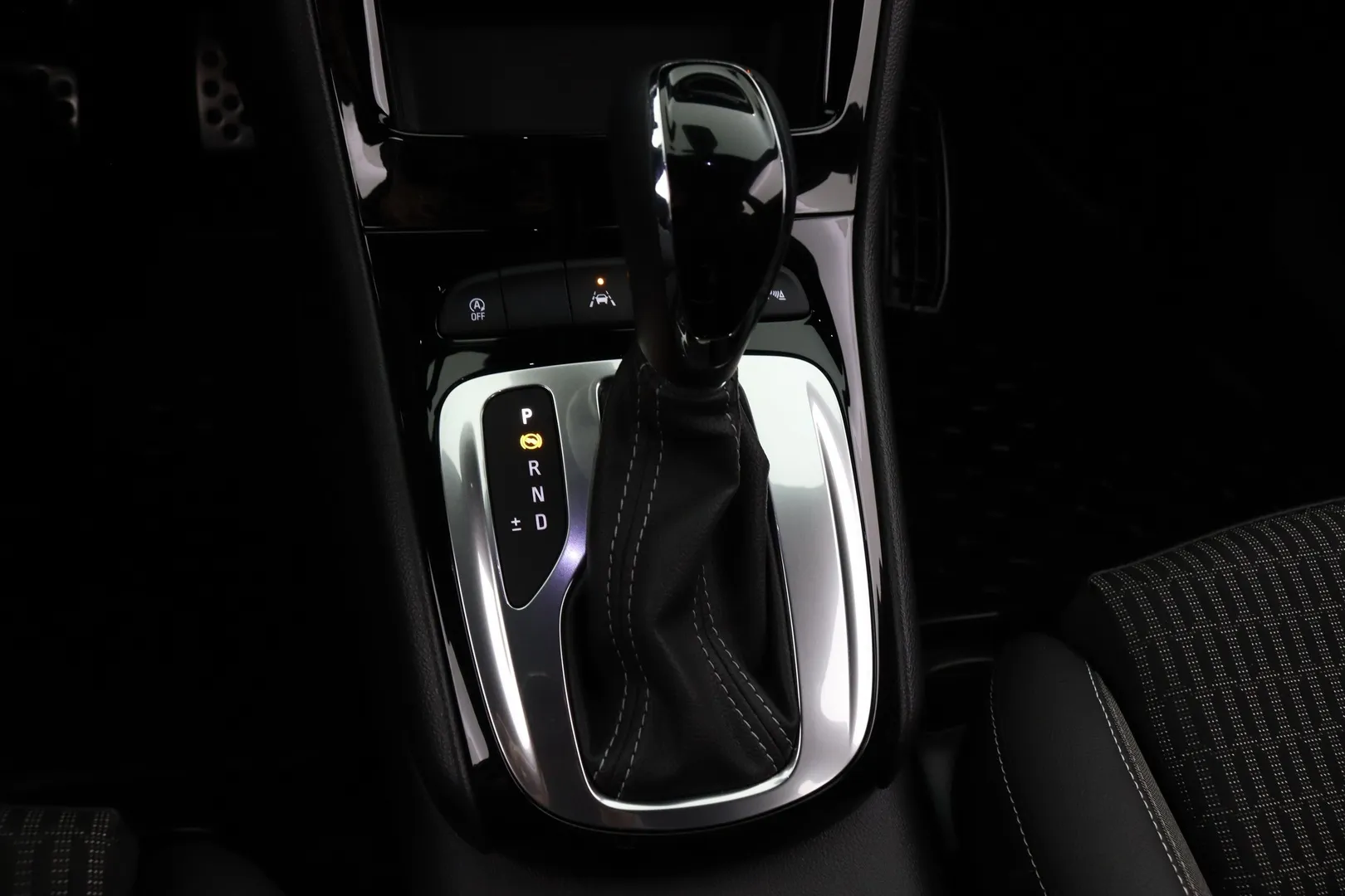 Opel Astra FOH-842 carousel image
