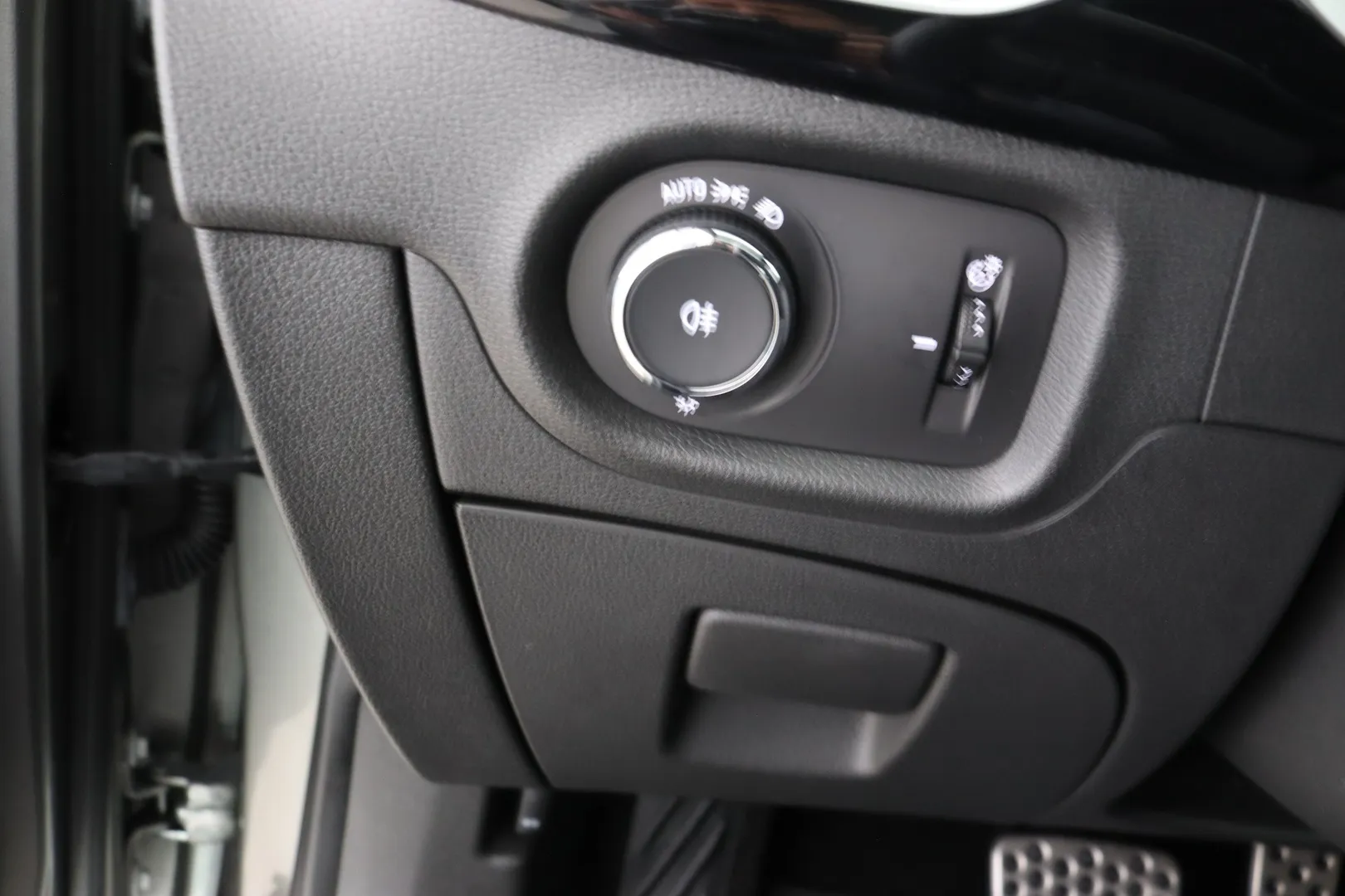 Opel Astra FOH-842 carousel image