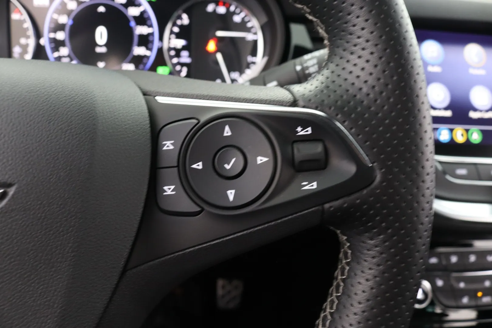 Opel Astra FOH-842 carousel image