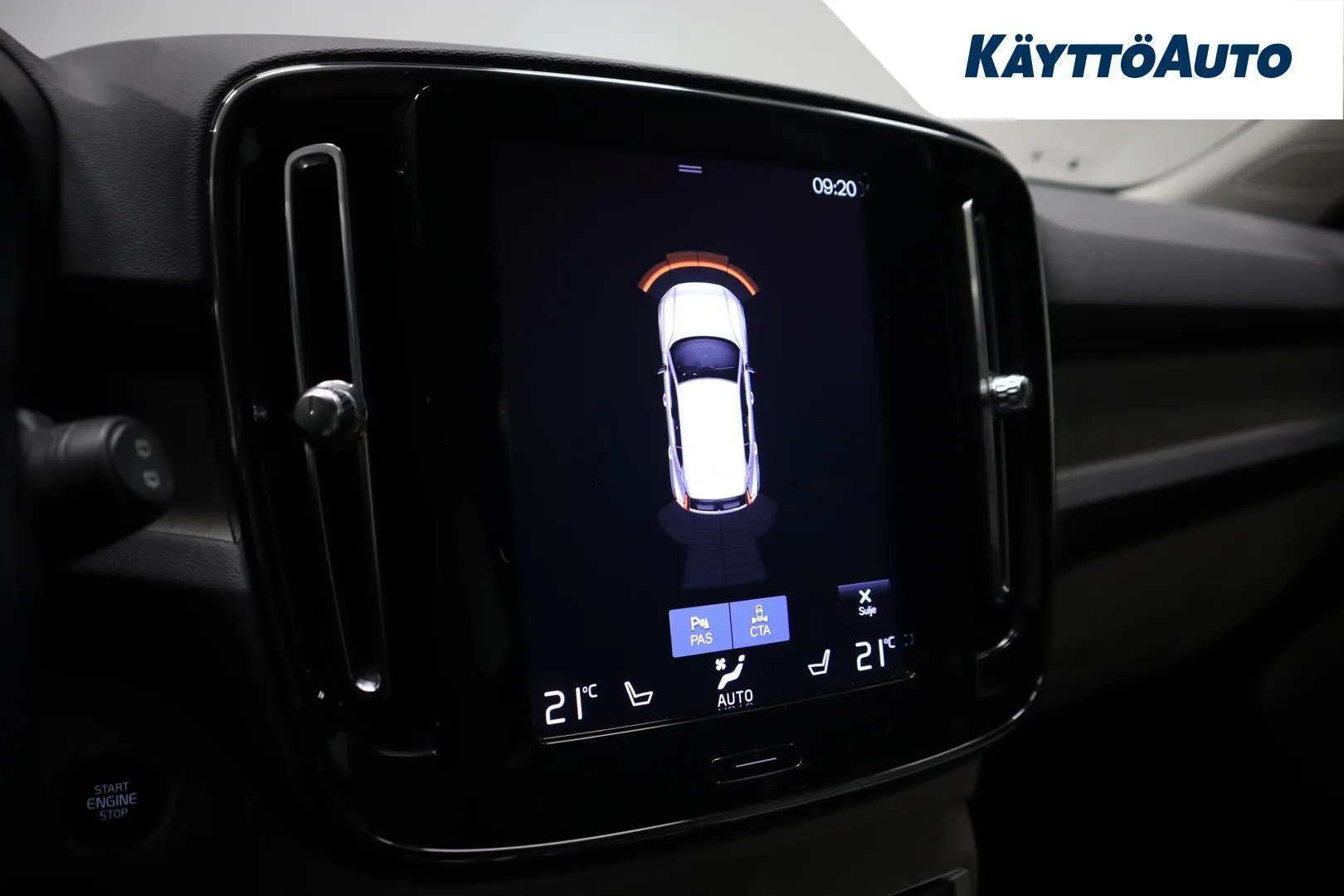 Volvo XC40 ZNL-327 carousel image
