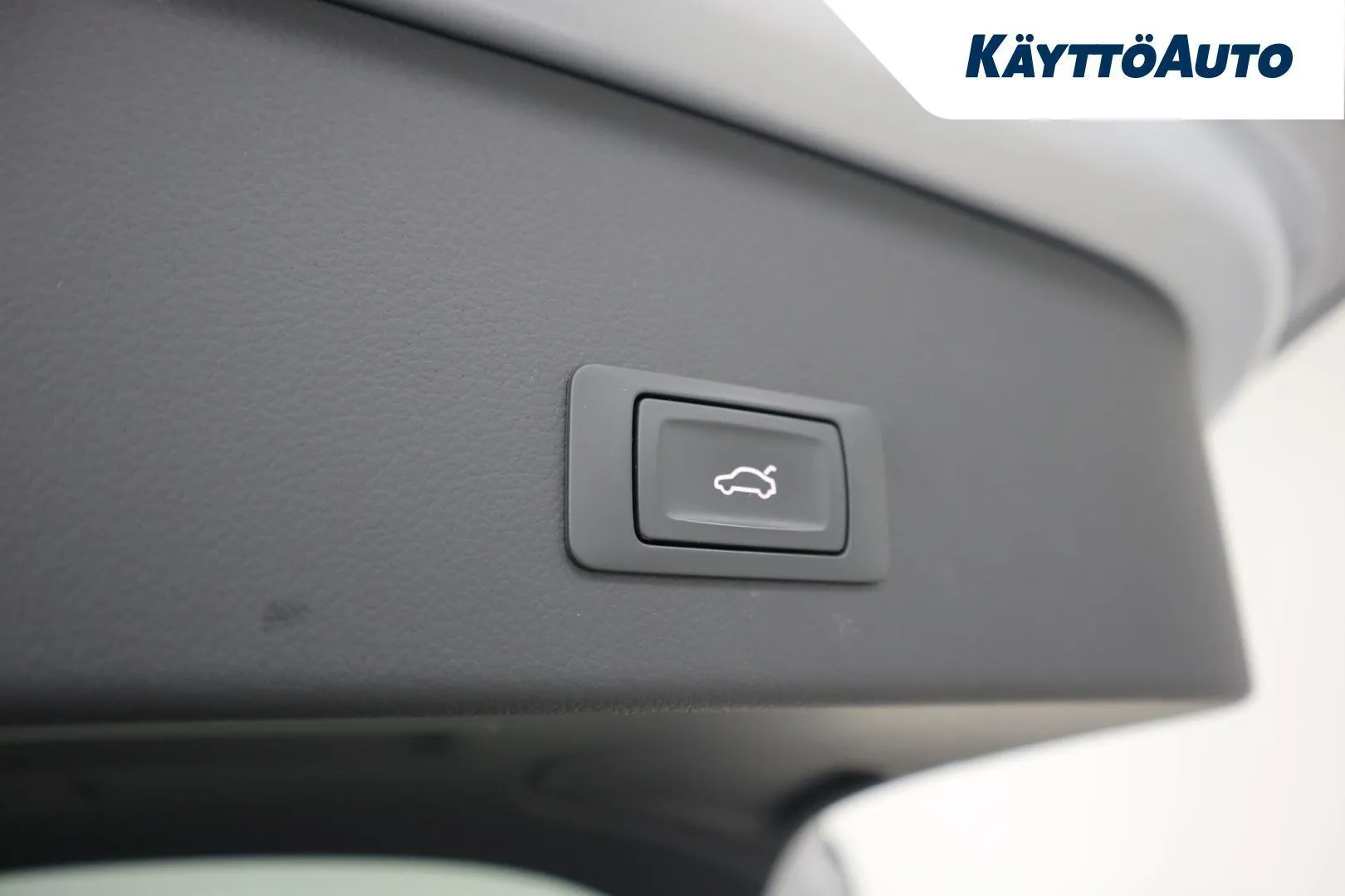 Audi A6 JKX-931 carousel image