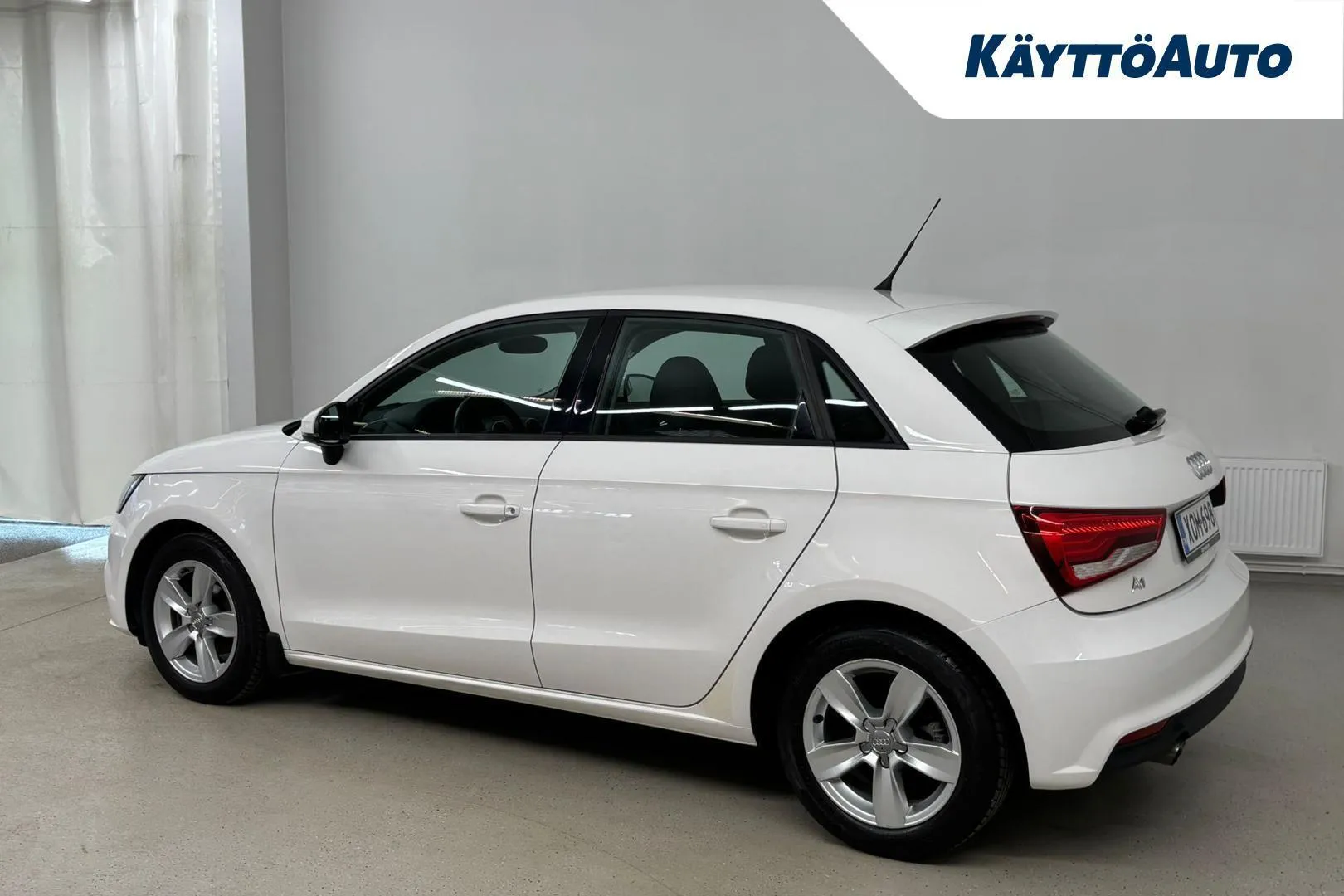Audi A1 XOM-698 carousel image