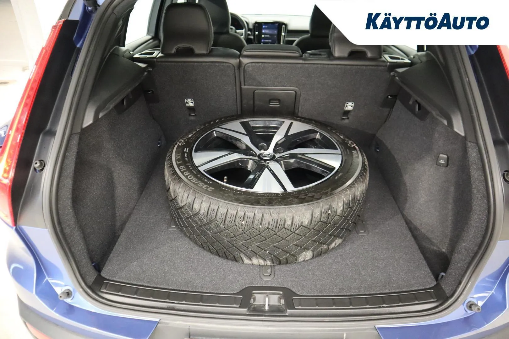 Volvo XC40 RUO-466 carousel image