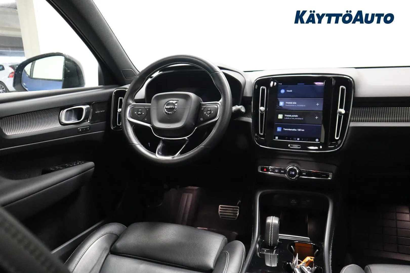 Volvo XC40 RUO-466 carousel image